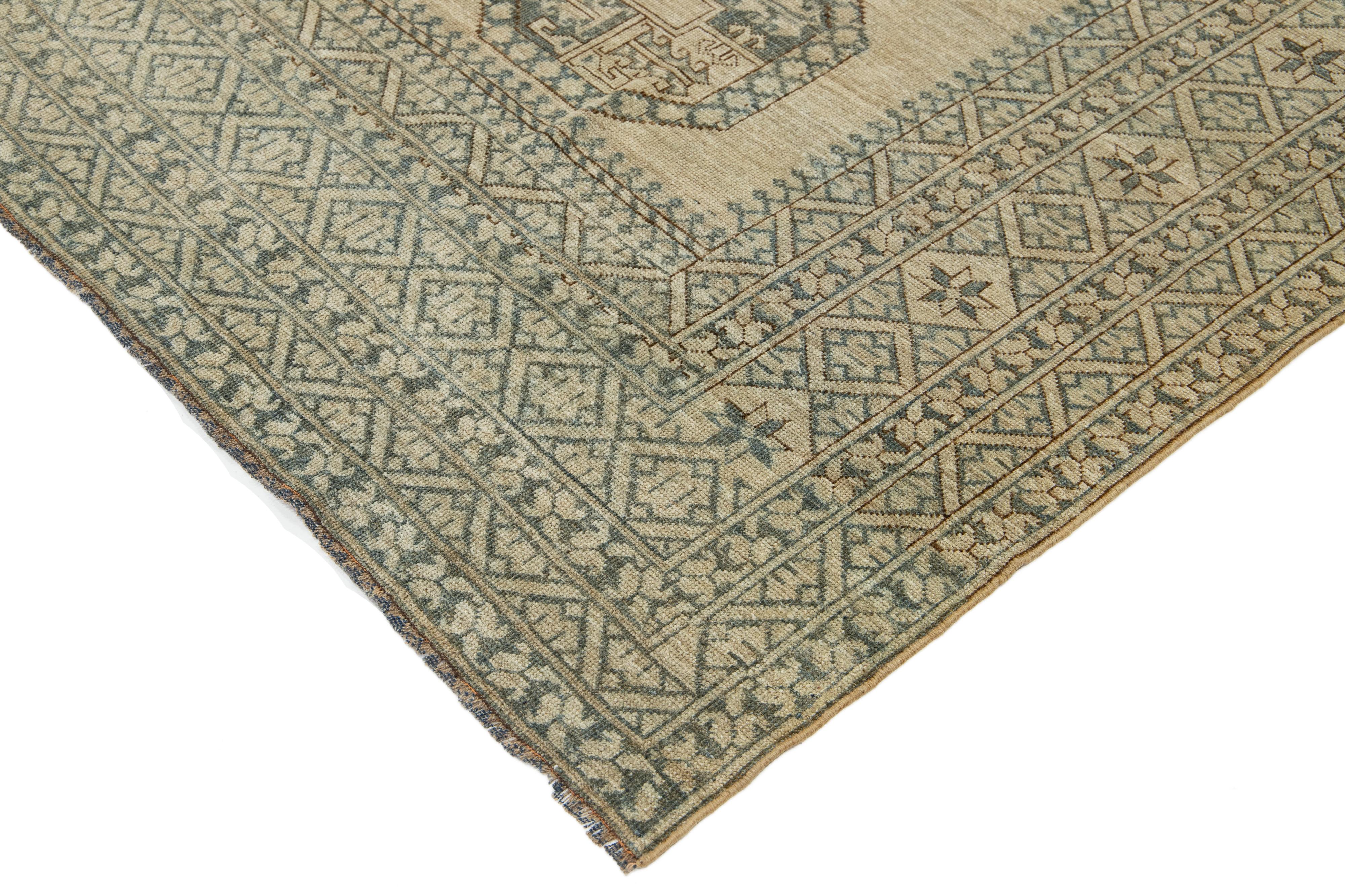 9 x 10 Beige Antiker handgefertigter Turkmen-Wollteppich mit geometrischem Muster im Angebot 3