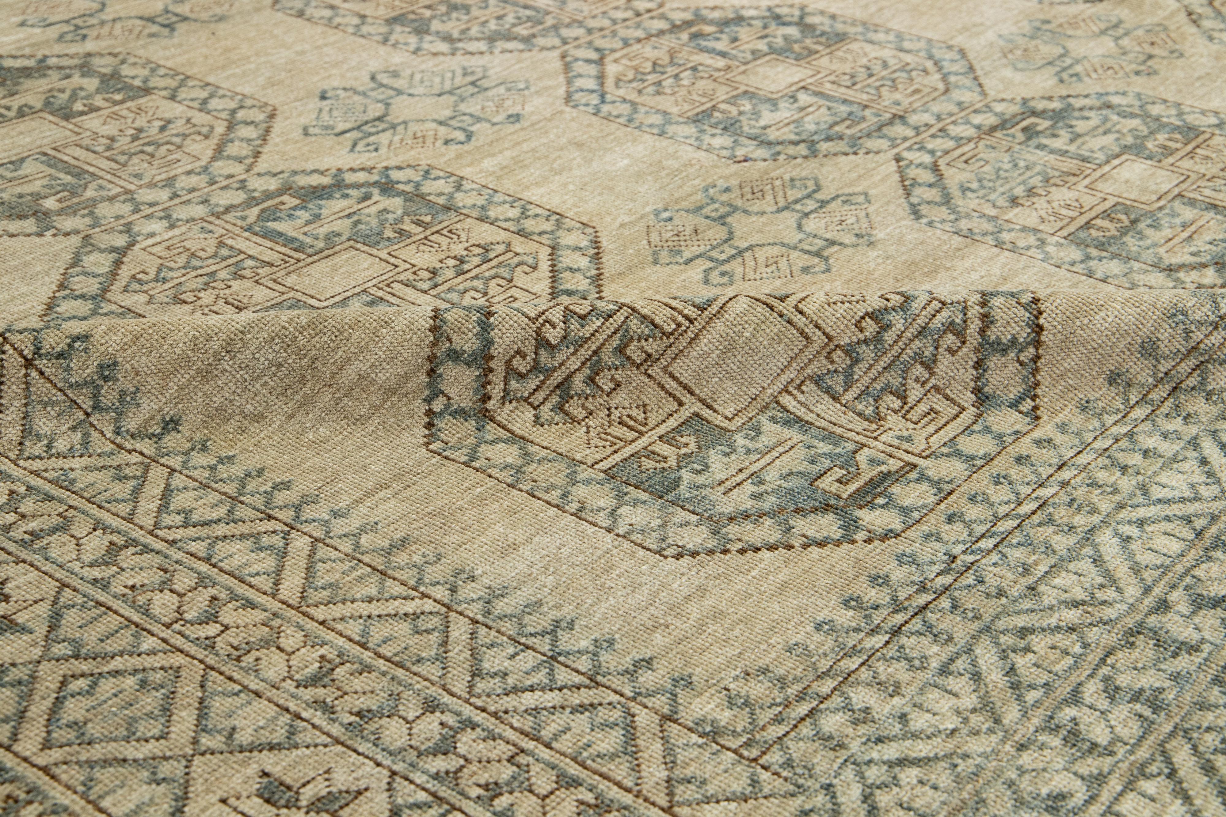 9 x 10 Beige Antiker handgefertigter Turkmen-Wollteppich mit geometrischem Muster (Persisch) im Angebot
