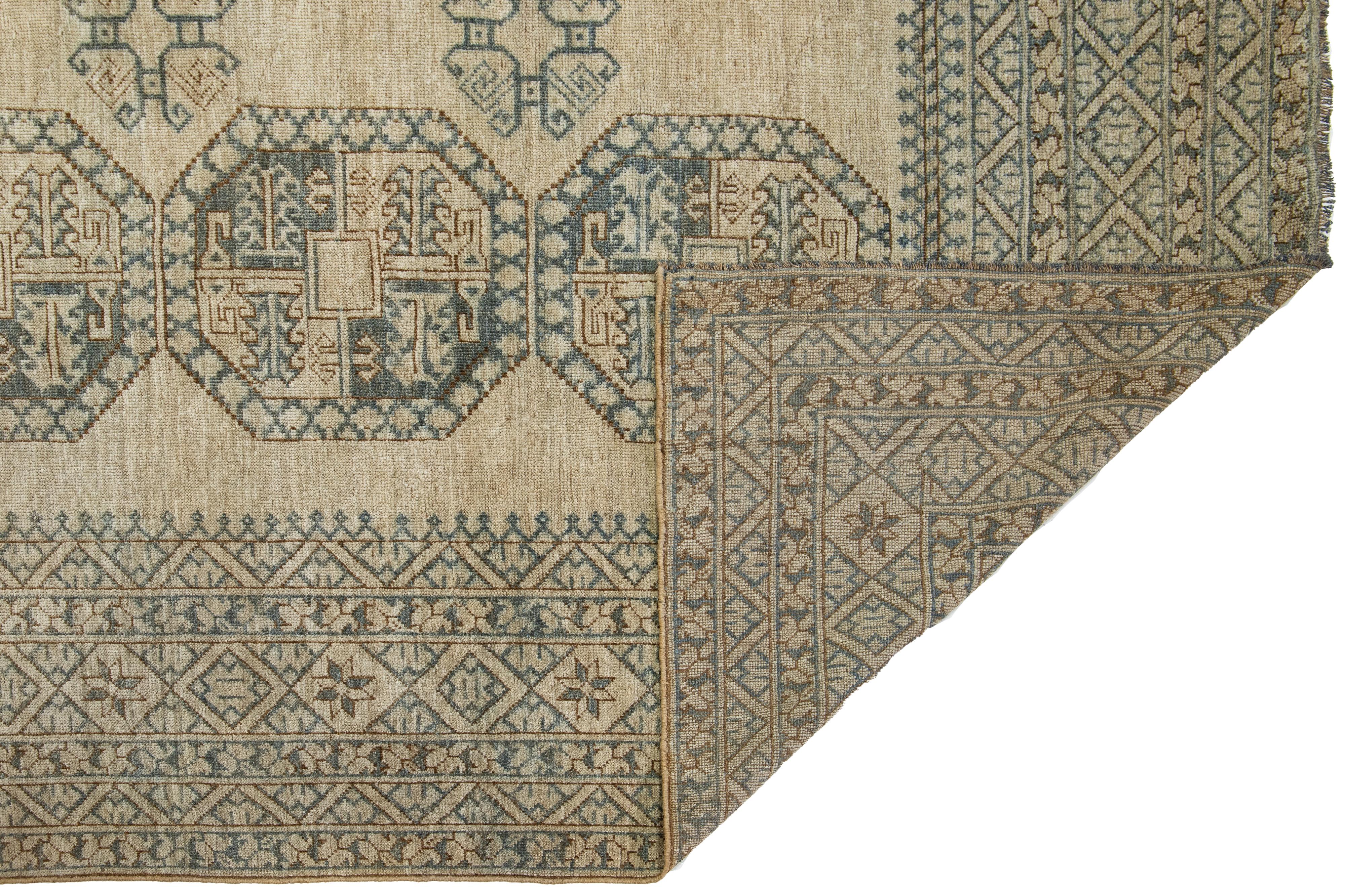 9 x 10 Beige Antiker handgefertigter Turkmen-Wollteppich mit geometrischem Muster (Handgeknüpft) im Angebot