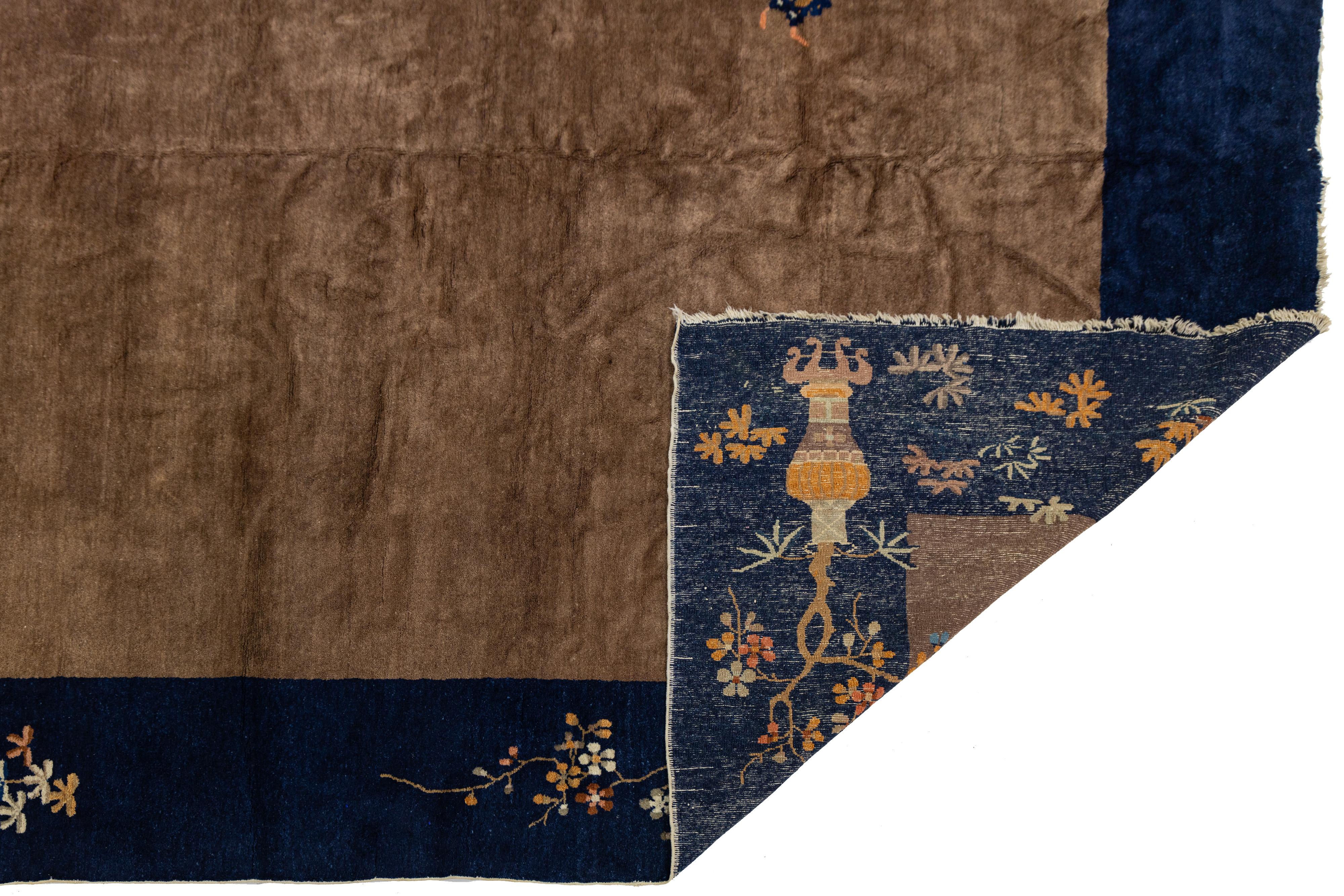 Art déco 9 x 11 Antique Art Deco Chinese Wool Rug In Brown and Blue With Floral Pattern (Tapis chinois en laine marron et bleu à motif floral) en vente