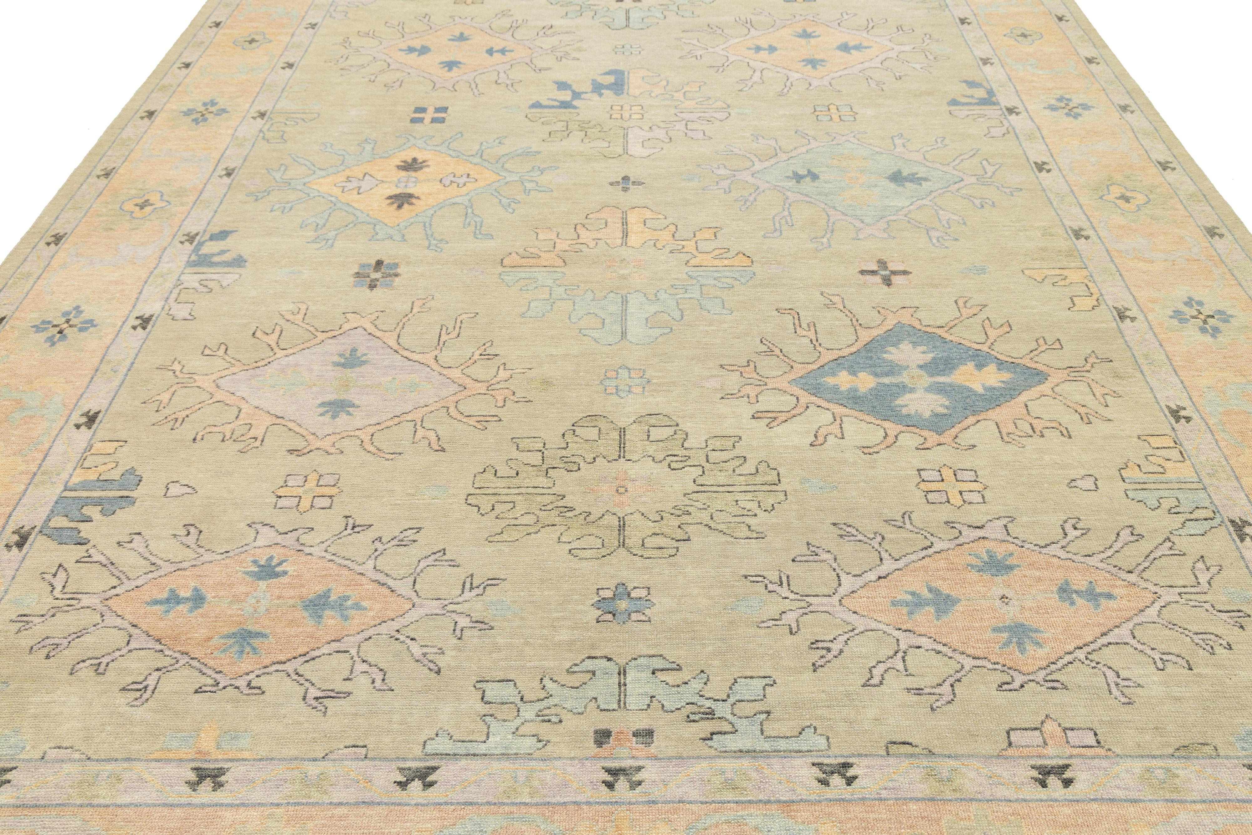 9 x 12 Tappeto di lana beige in stile Oushak floreale contemporaneo con disegno a trifoglio in vendita 2
