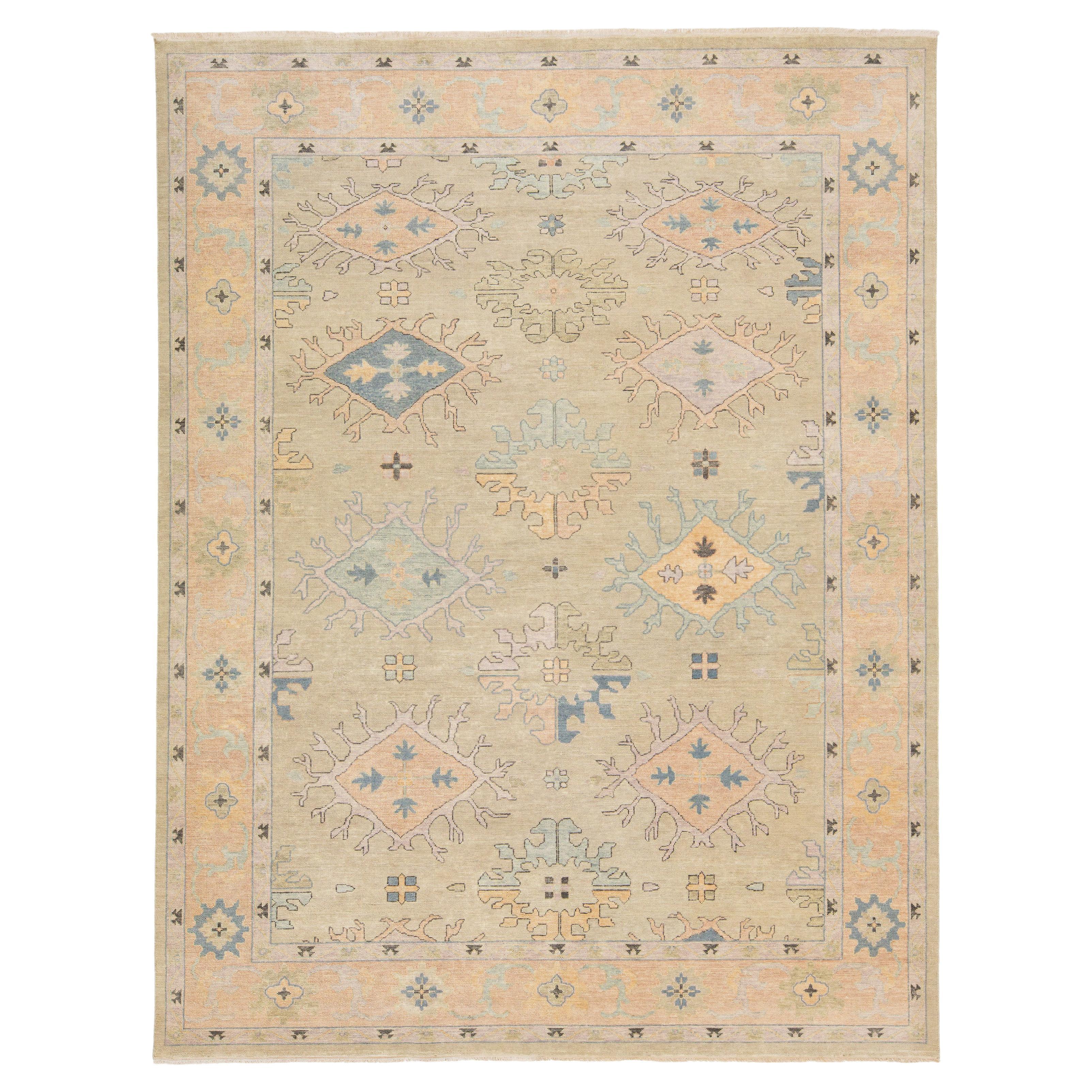 9 x 12 Tappeto di lana beige in stile Oushak floreale contemporaneo con disegno a trifoglio