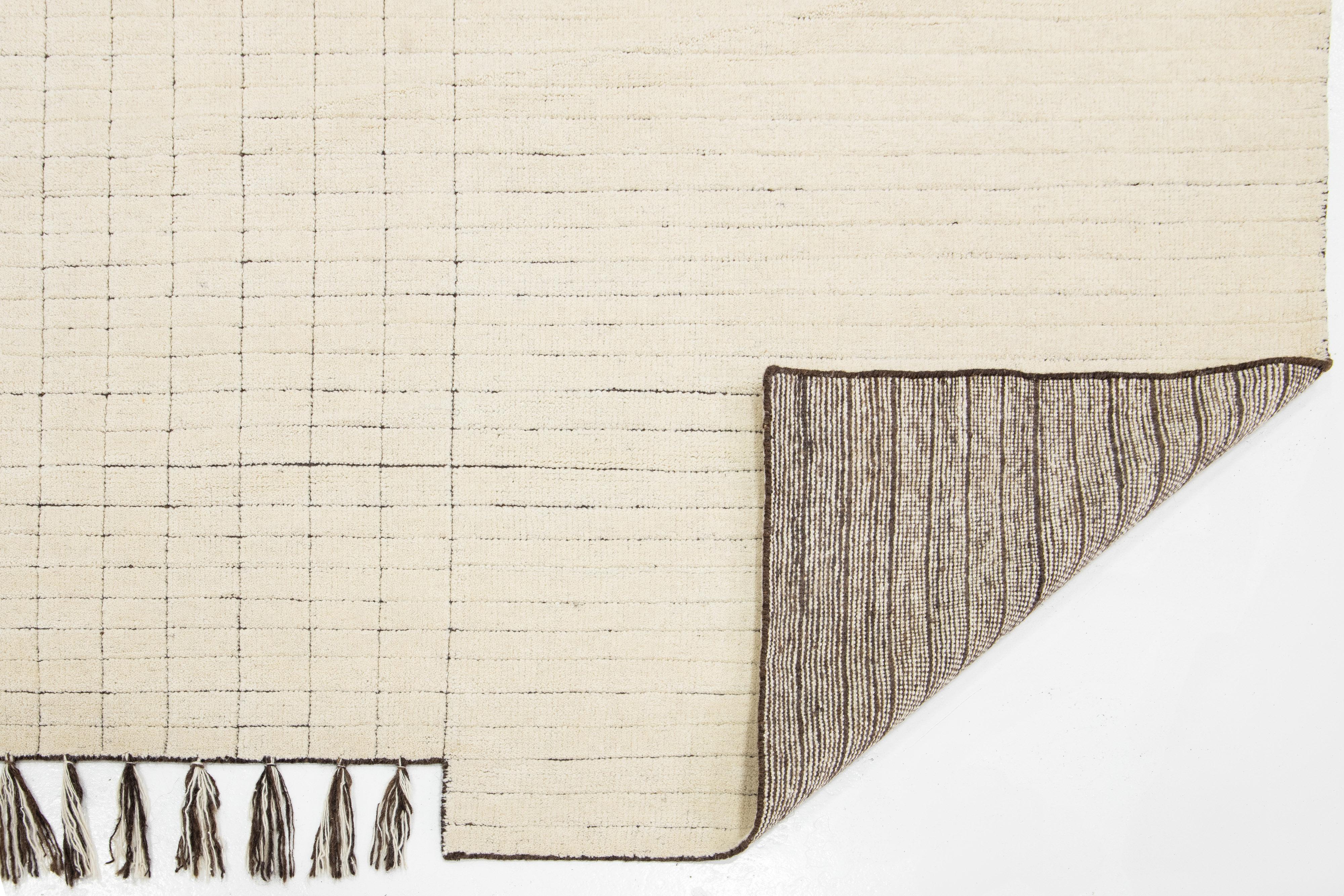 9 x 12 Zeitgenössischer marokkanischer Wollteppich in Beige mit geometrischem Design (Handgeknüpft) im Angebot