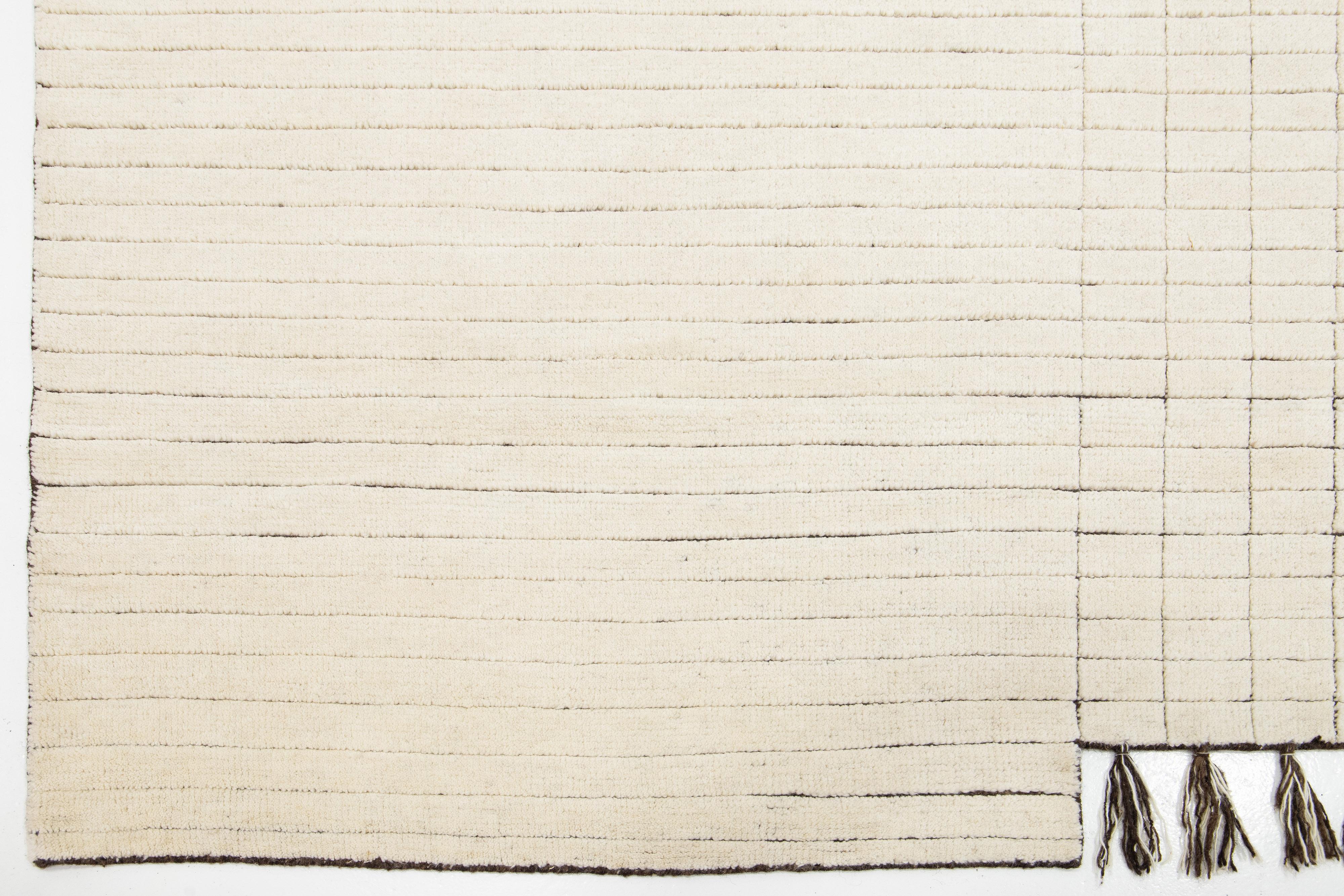 9 x 12 Zeitgenössischer marokkanischer Wollteppich in Beige mit geometrischem Design im Zustand „Neu“ im Angebot in Norwalk, CT