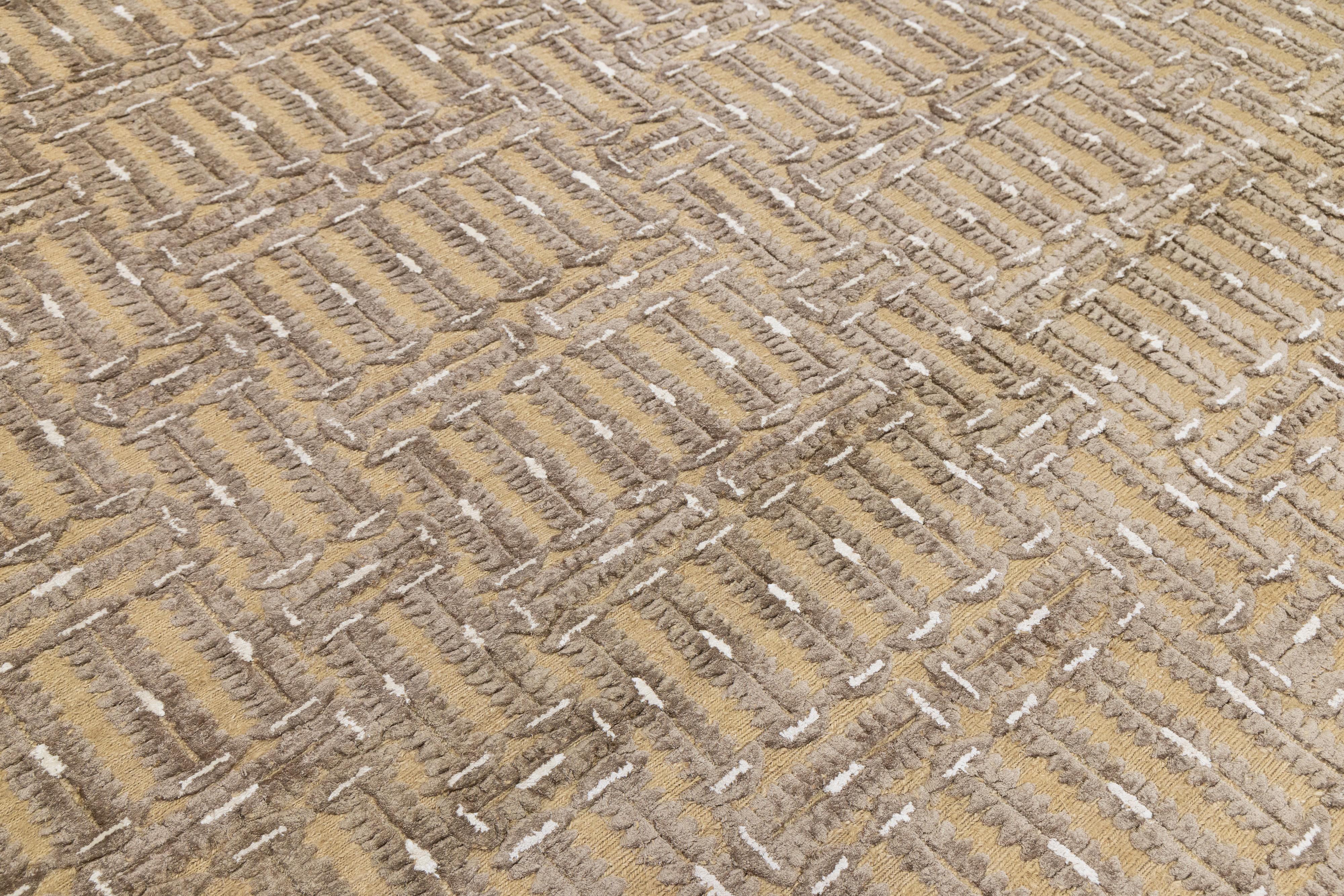 9 x 12 Contemporary Soumak Tan Wool And Jute Rug Handmade Geometric For Sale 2