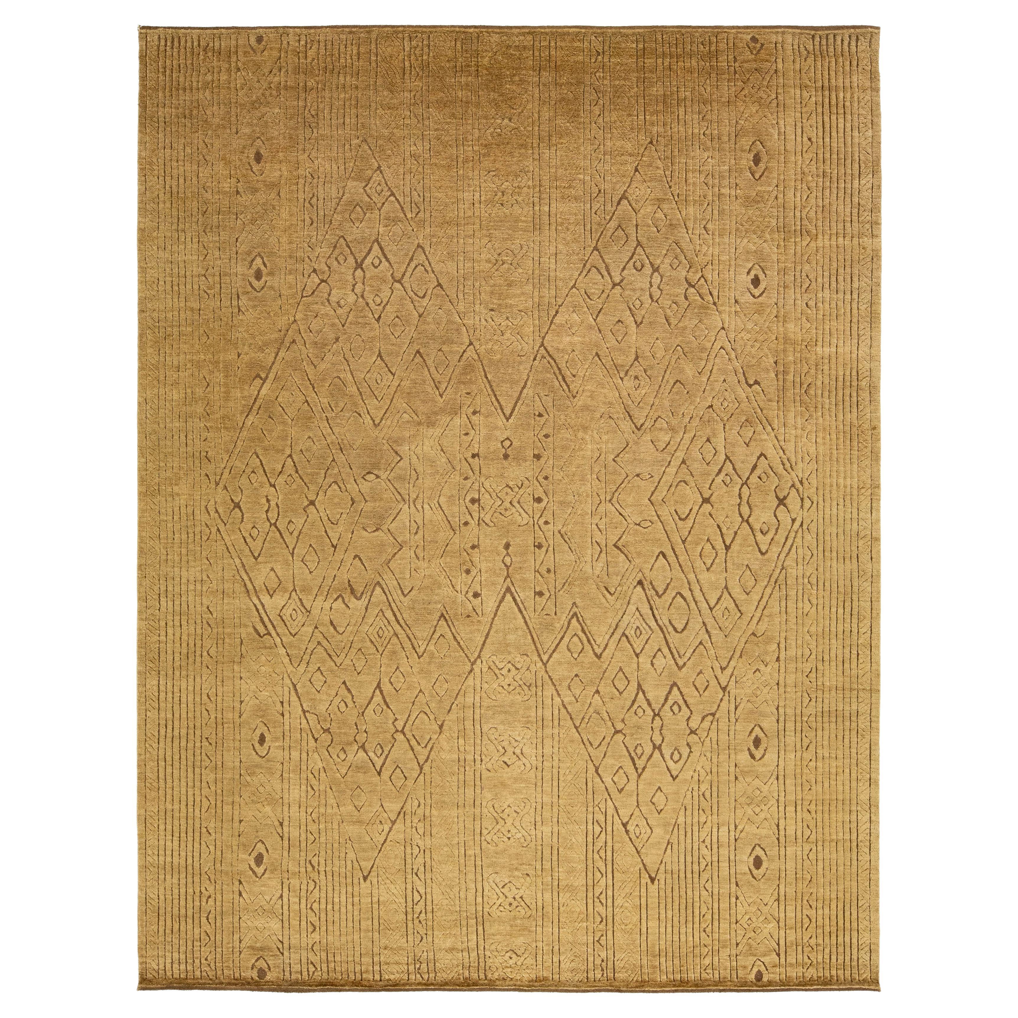 9 x 12 Hand-Knotted Modern Tribal Geometric Wool Area Rug – Ochre / Golden Earth in vendita