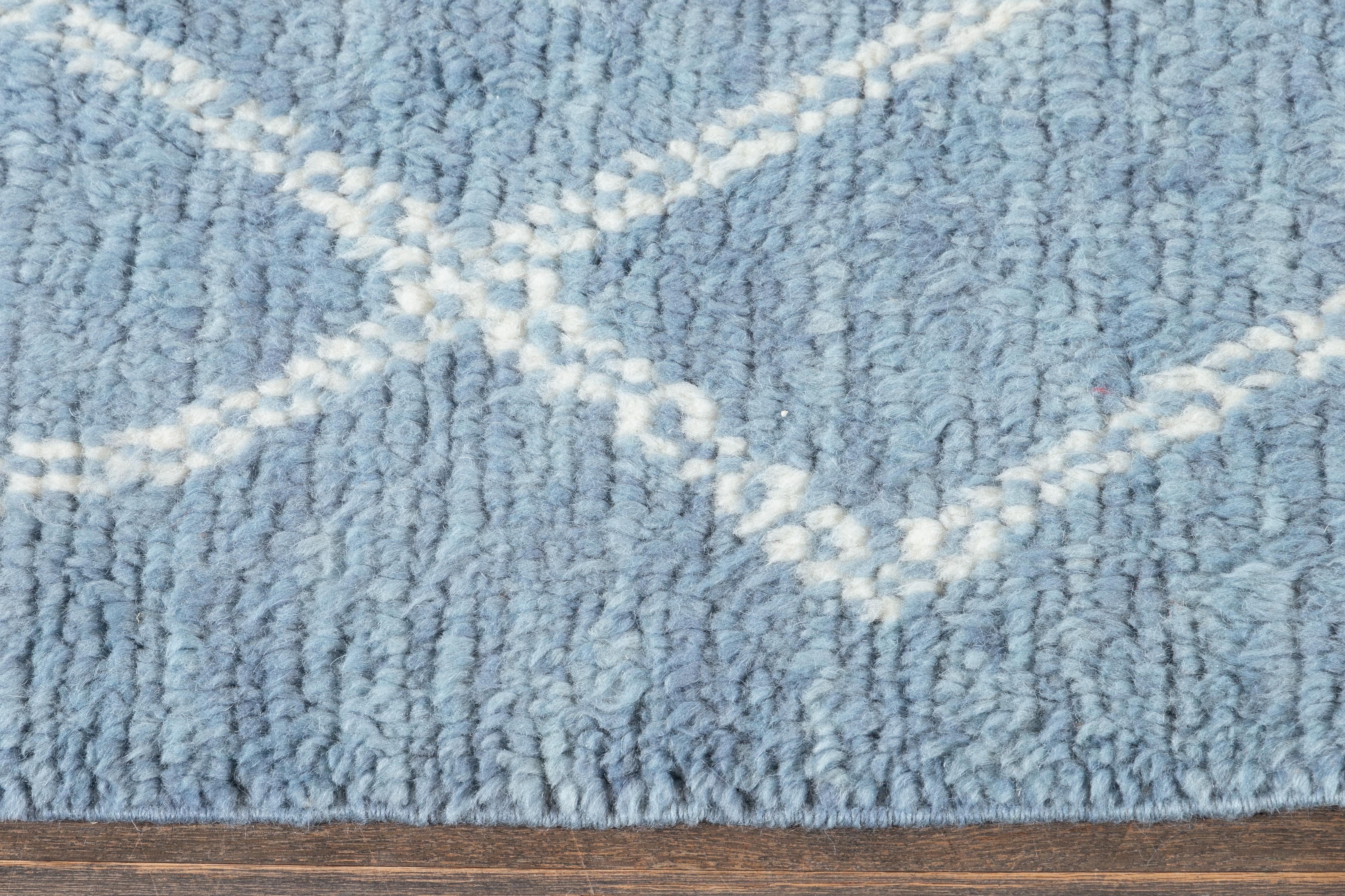 9 x 12 Azul claro Alfombra moderna de lana de estilo marroquí con diseño tribal en Nuevo estado para la venta en Norwalk, CT