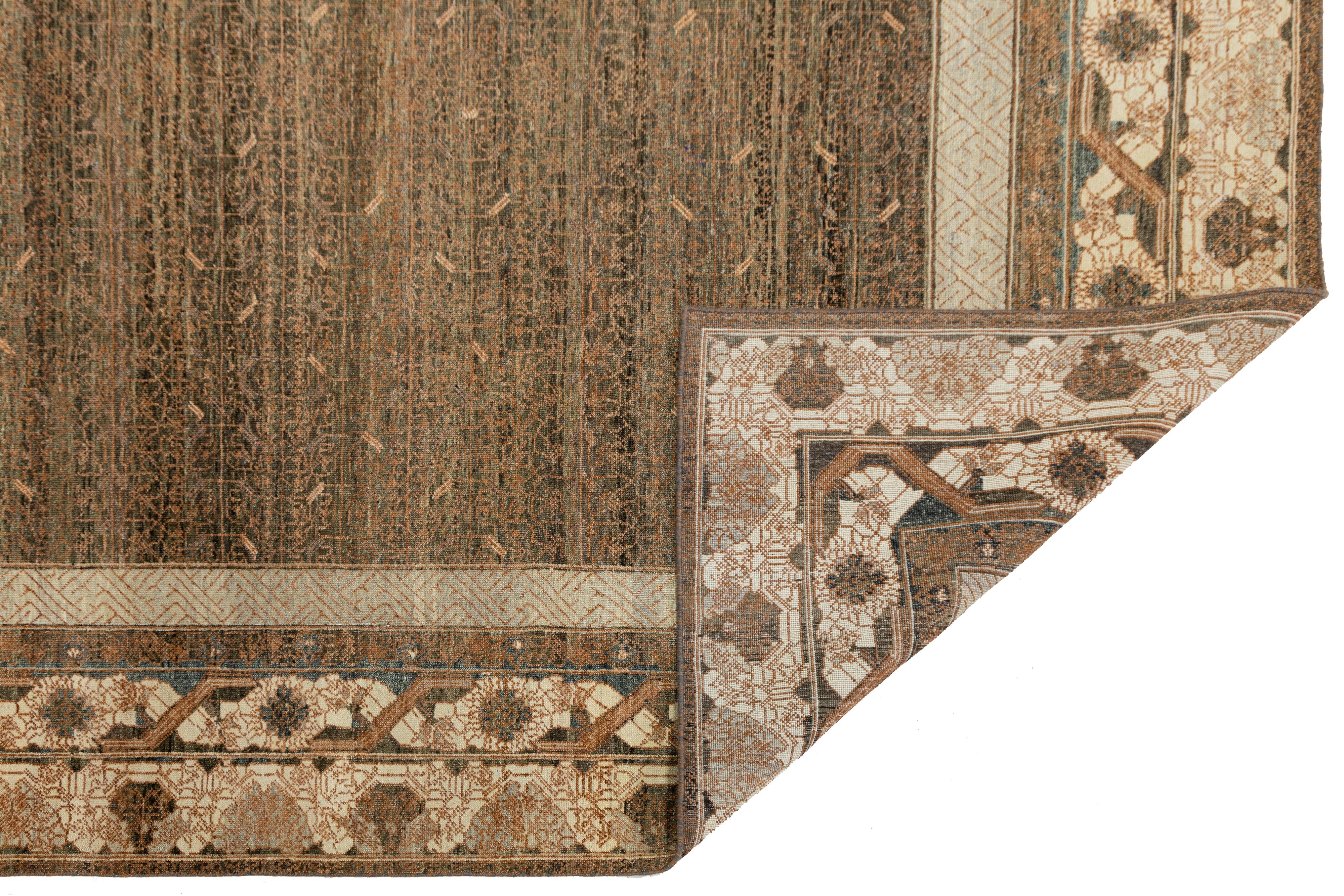 Afghan 9 x 12 Tapis moderne en laine de style Khotan fait à la main en marron avec motif Allover en vente