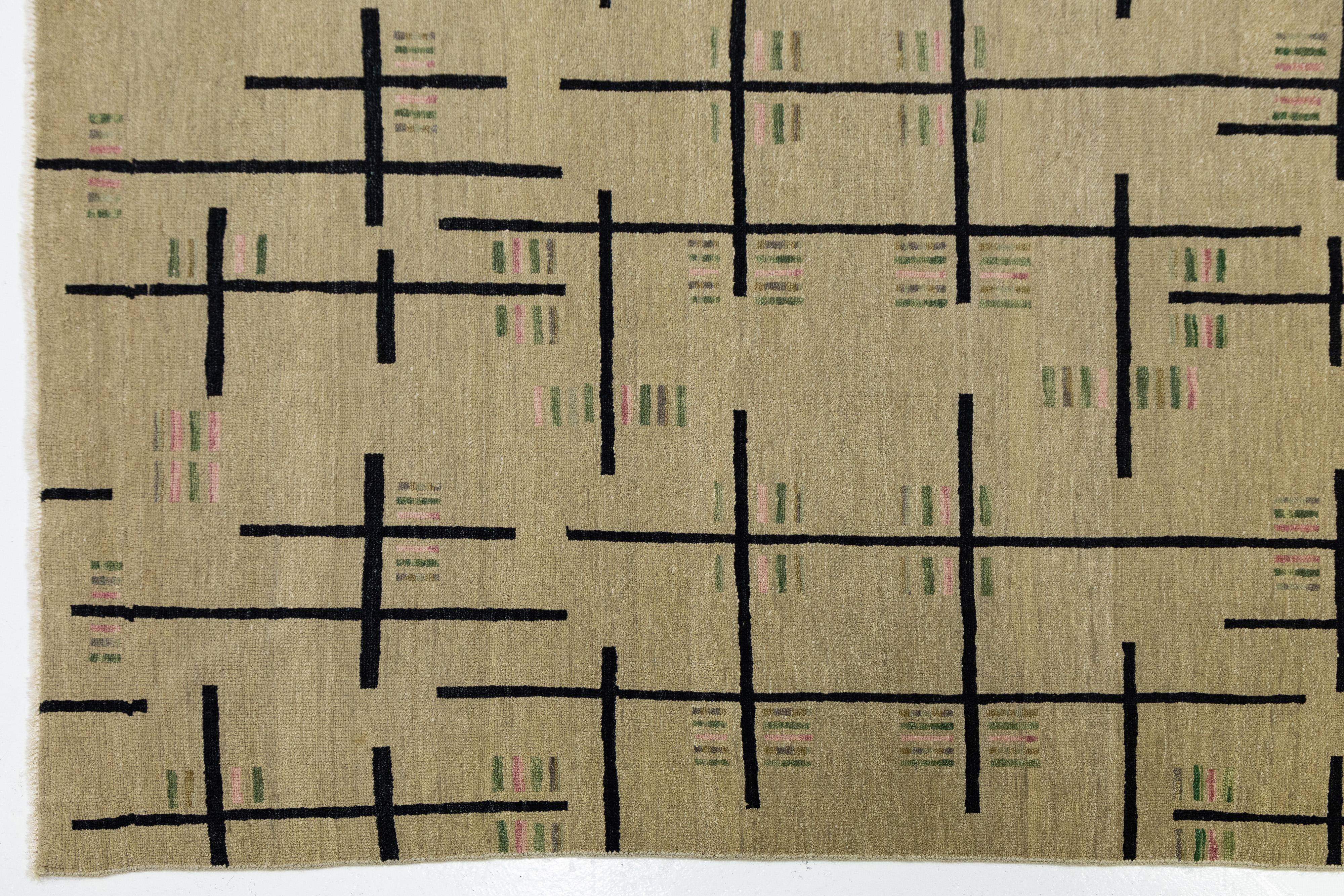 9 x 12 Modern Turkish Woven Tan Wool Rug with Art Deco Design (21. Jahrhundert und zeitgenössisch) im Angebot