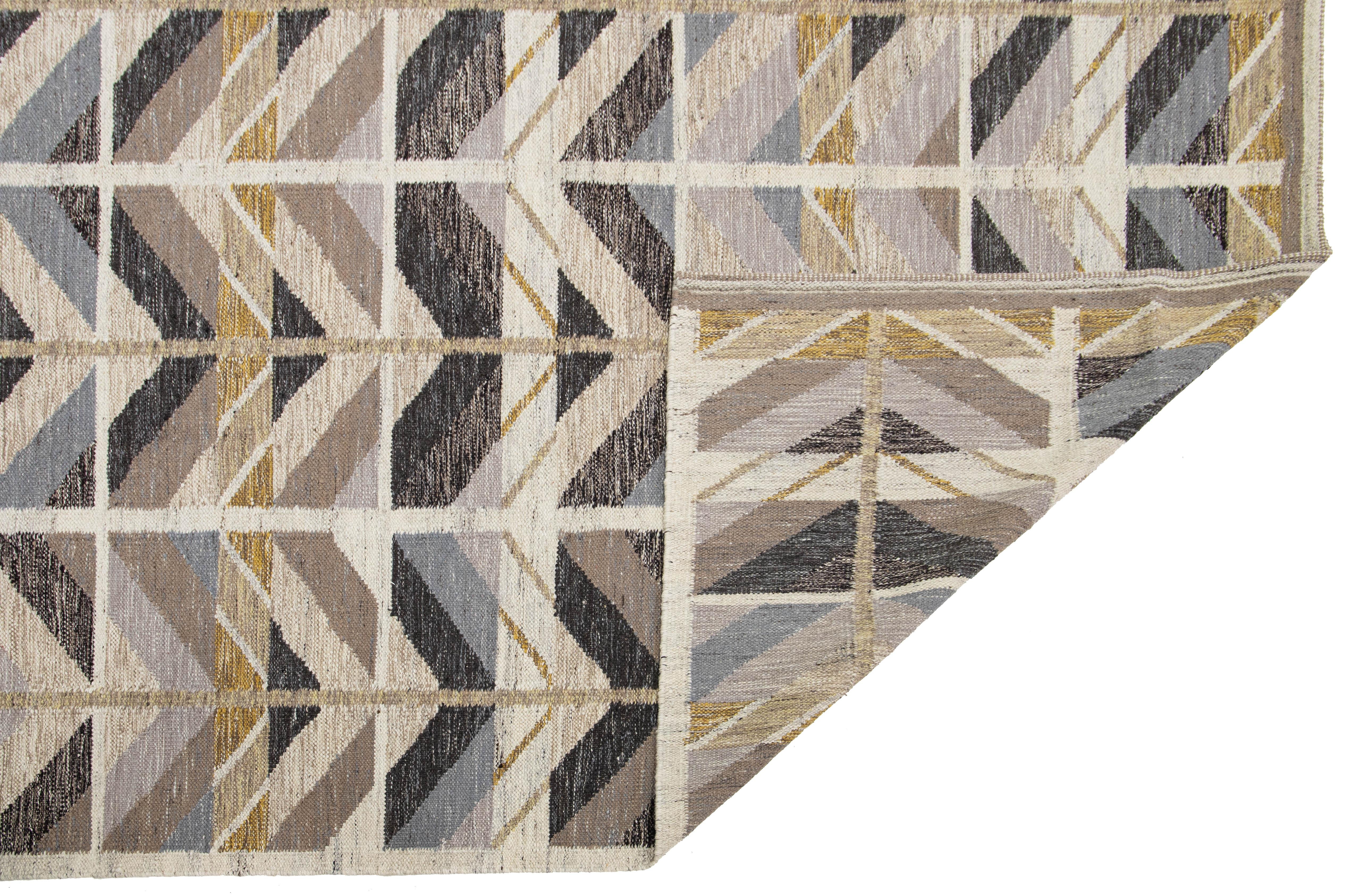 Scandinavo moderno Tappeto in lana a trama piatta in stile svedese moderno con motivo geometrico color terra 9 X !2 in vendita