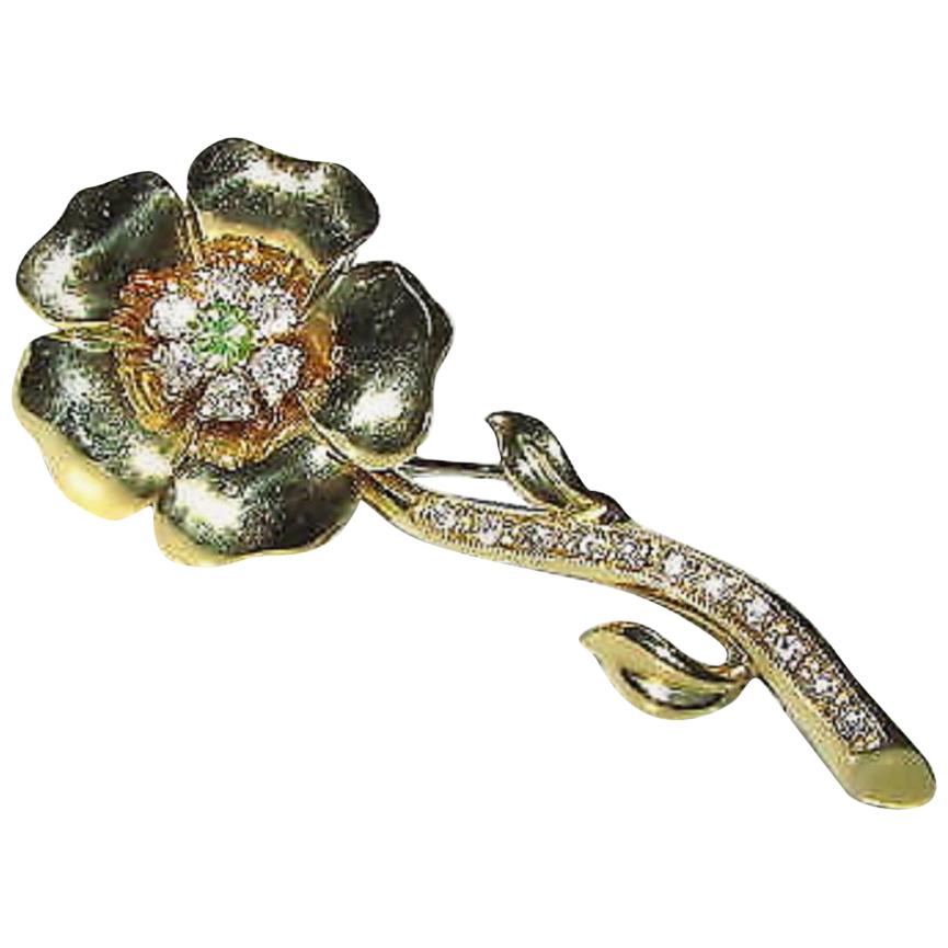.90 Carat Diamonds Flower Pendant Brooch 18 Karat