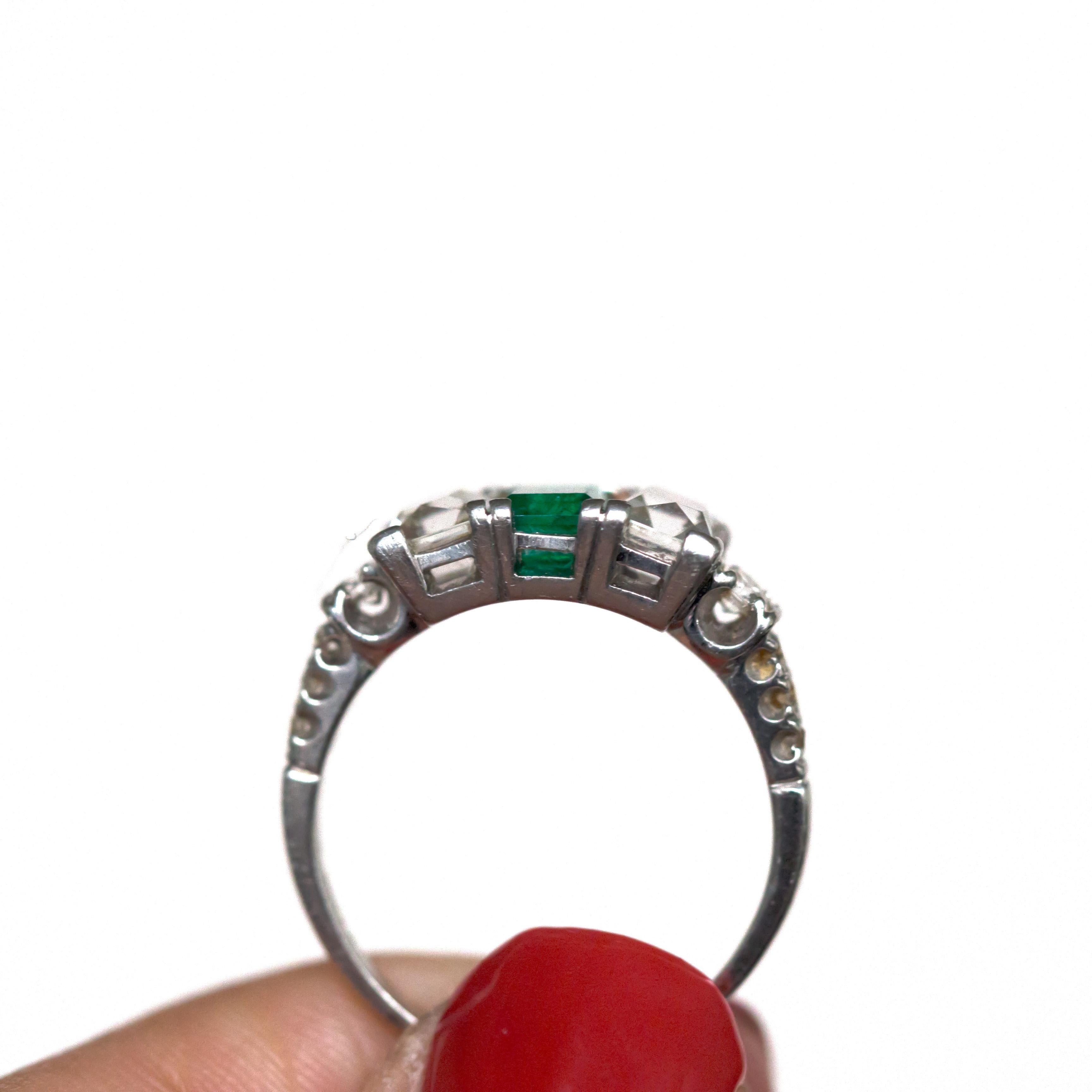 Women's or Men's .90 Carat Emerald Platinum Engagement Ring For Sale