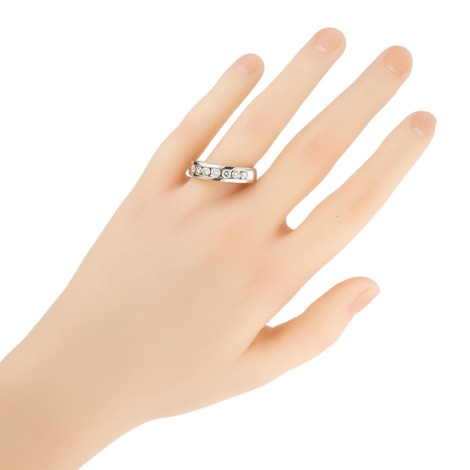 .90 Carat Round Diamond White Gold Men's Band Ring en vente 2