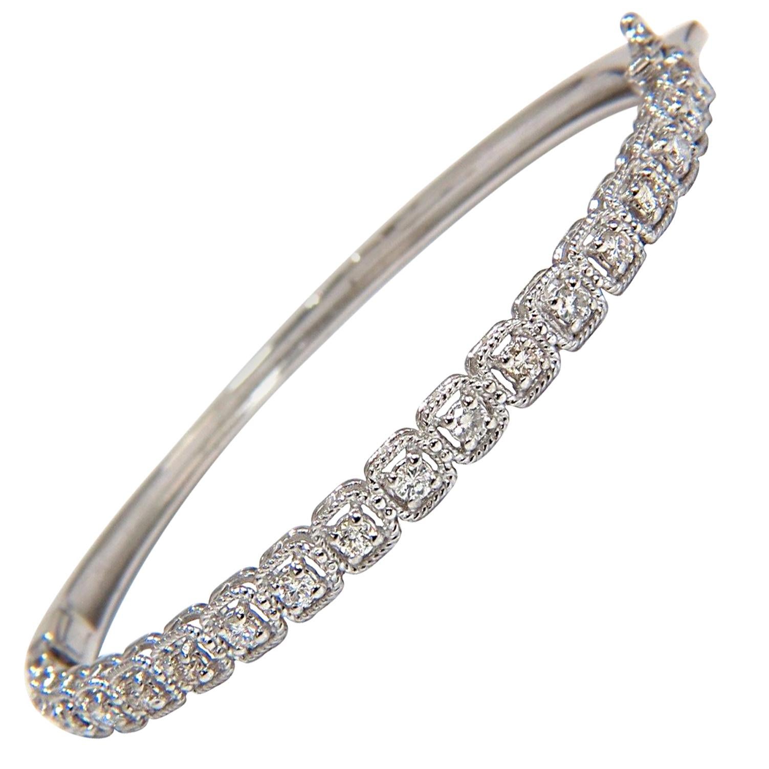 Bracelet jonc carré en or 14 carats avec étui à diamants naturels en forme de corde torsadée de 0,90 carat