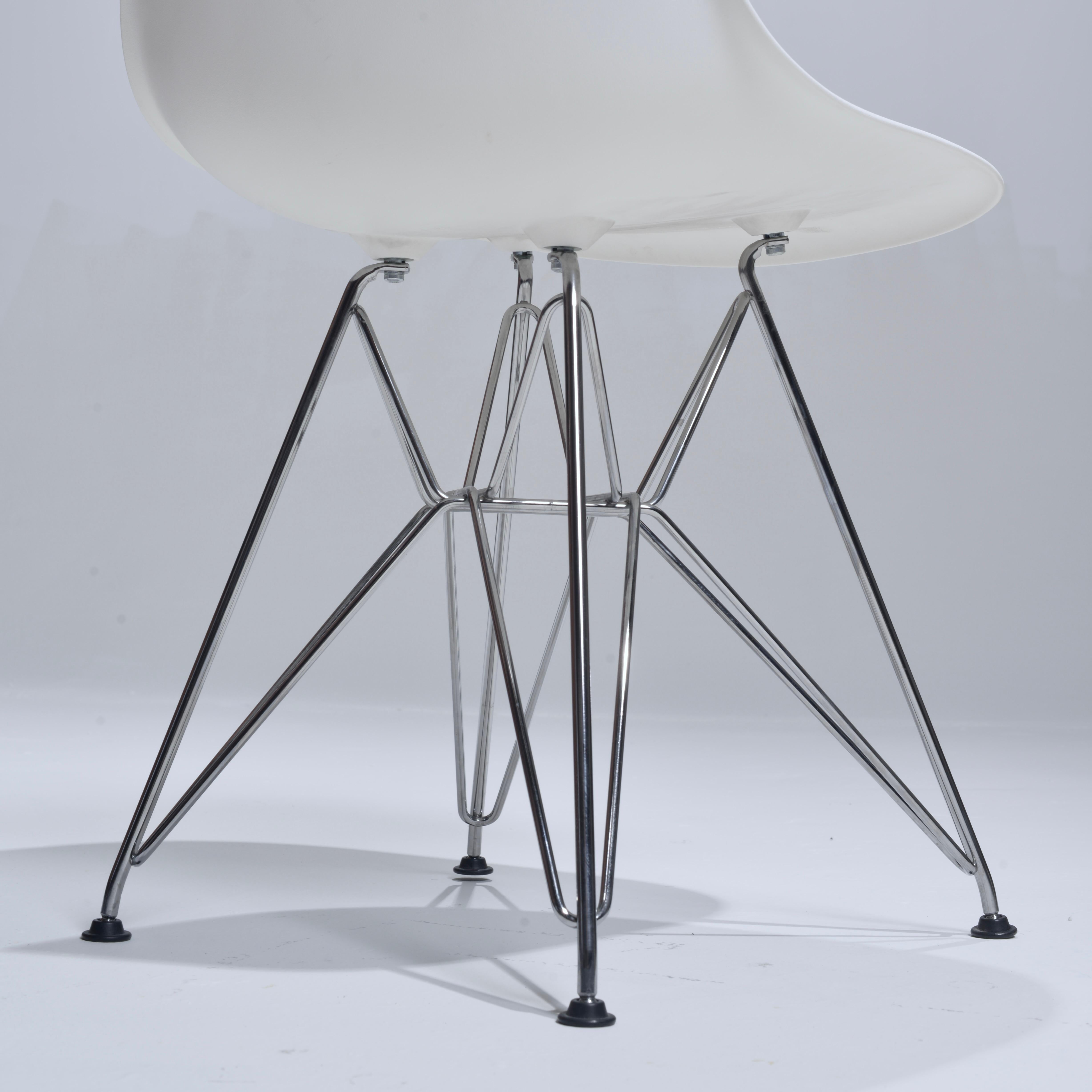 70 Stühle von Charles und Ray Eames für Herman Miller im Zustand „Gut“ im Angebot in Los Angeles, CA