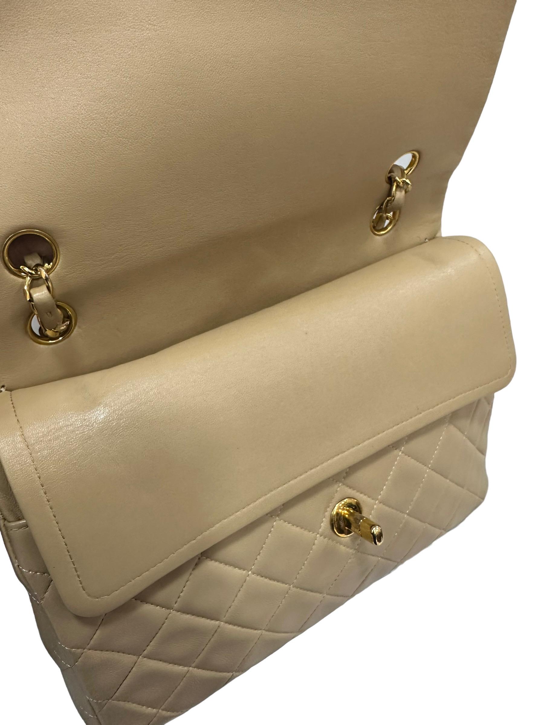‘90 Chanel Flap Vintage Beige Leather Shoulder Bag For Sale 11
