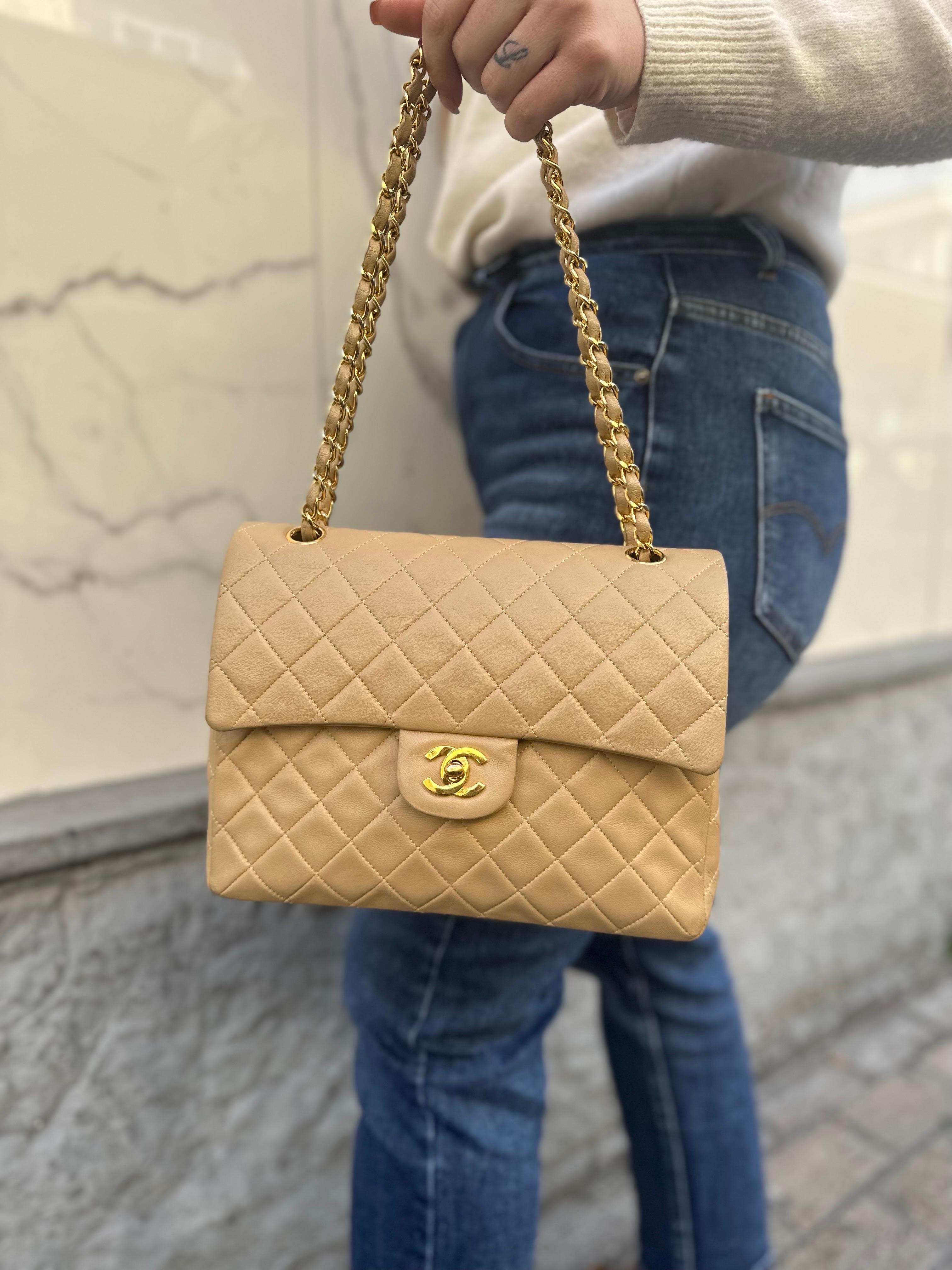‘90 Chanel Flap Vintage Beige Leather Shoulder Bag For Sale 14