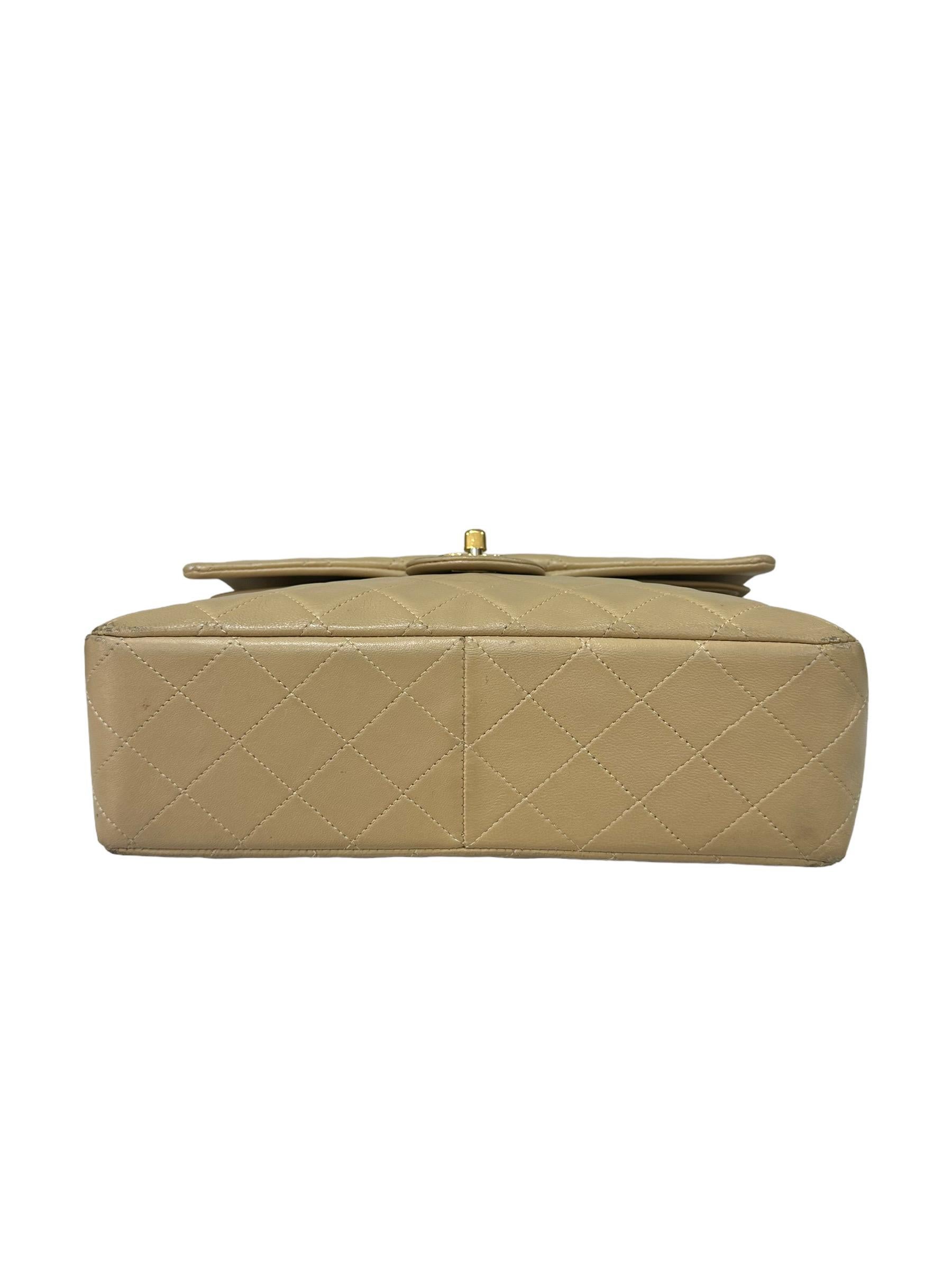 ‘90 Chanel Flap Vintage Beige Leather Shoulder Bag For Sale 1