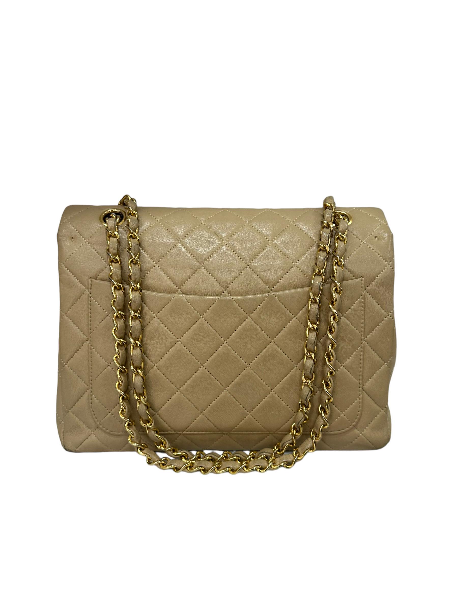 ‘90 Chanel Flap Vintage Beige Leather Shoulder Bag For Sale 2