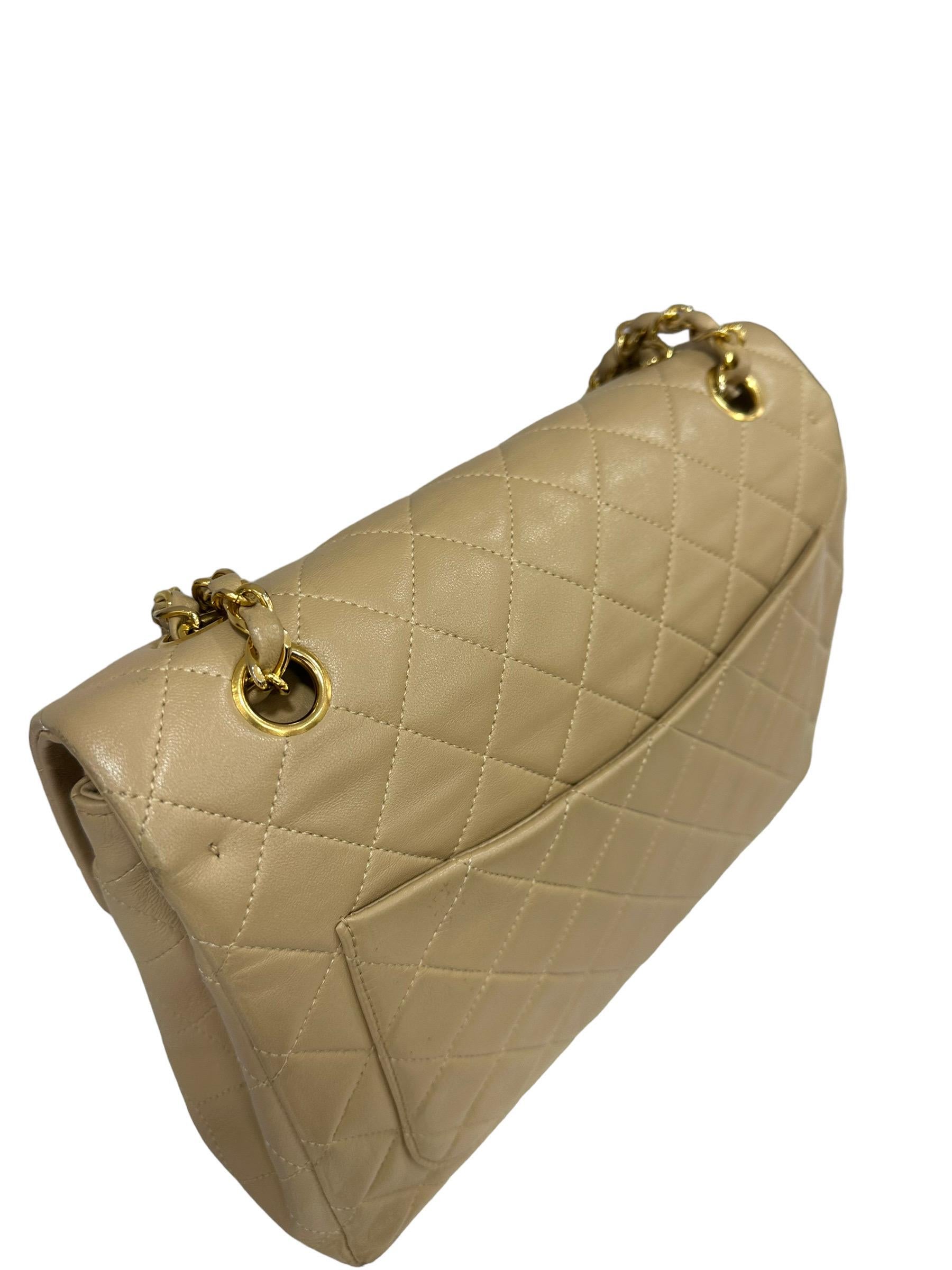 ‘90 Chanel Flap Vintage Beige Leather Shoulder Bag For Sale 4