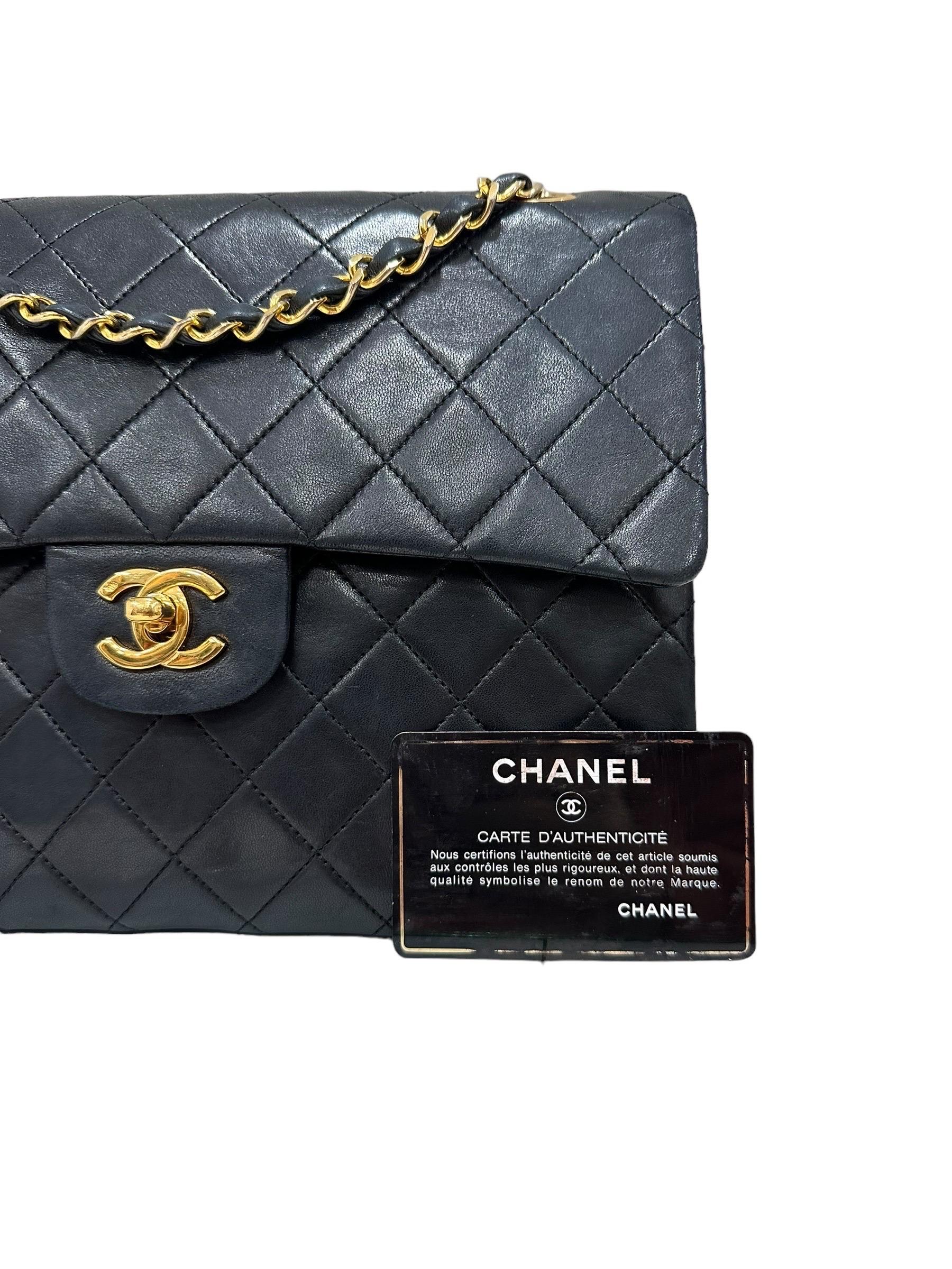 90’ Chanel Timeless 2.55 Vertical Borsa a Tracolla Nera  For Sale 9