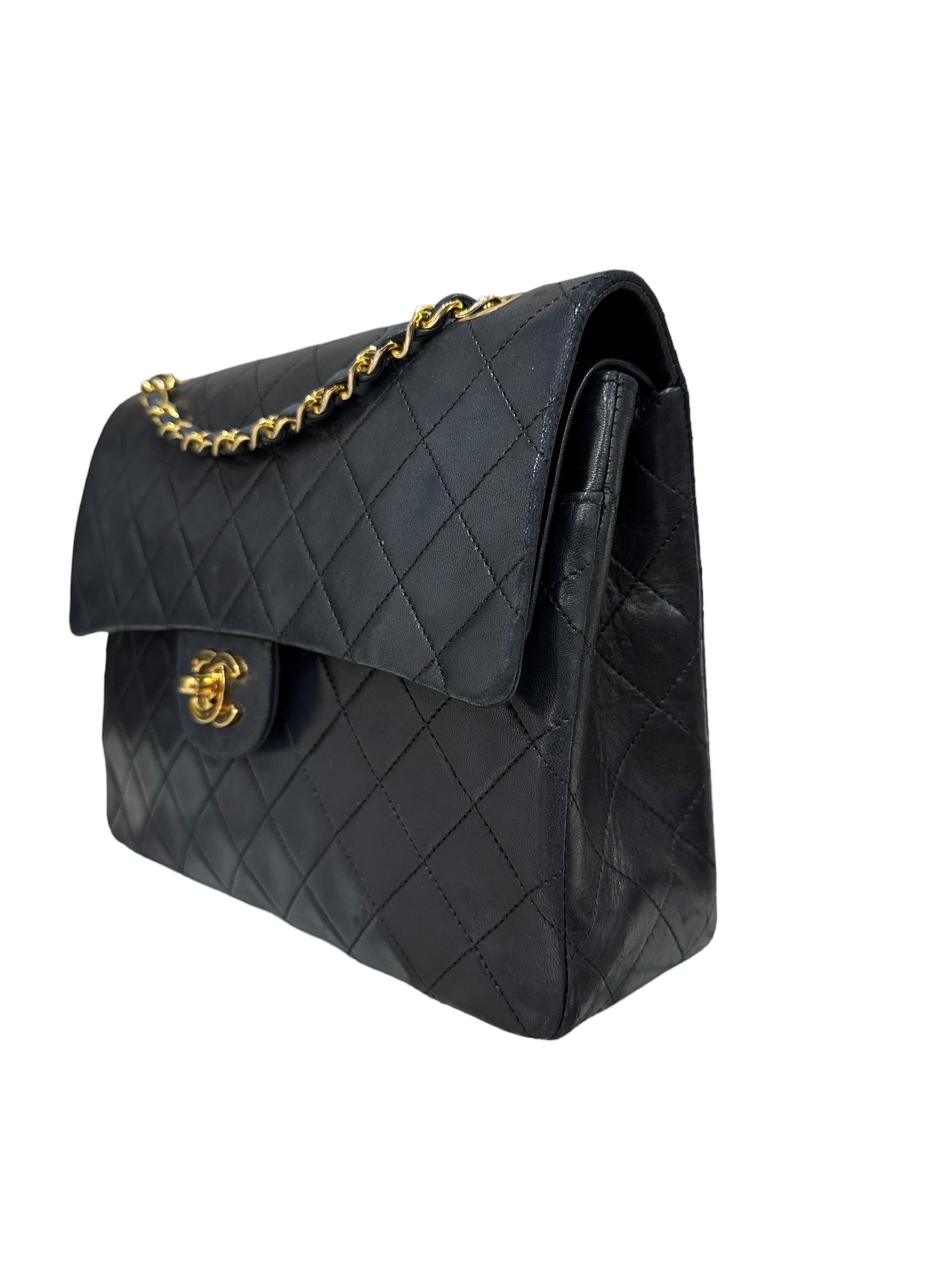 90’ Chanel Timeless 2.55 Vertical Borsa a Tracolla Nera  For Sale 2