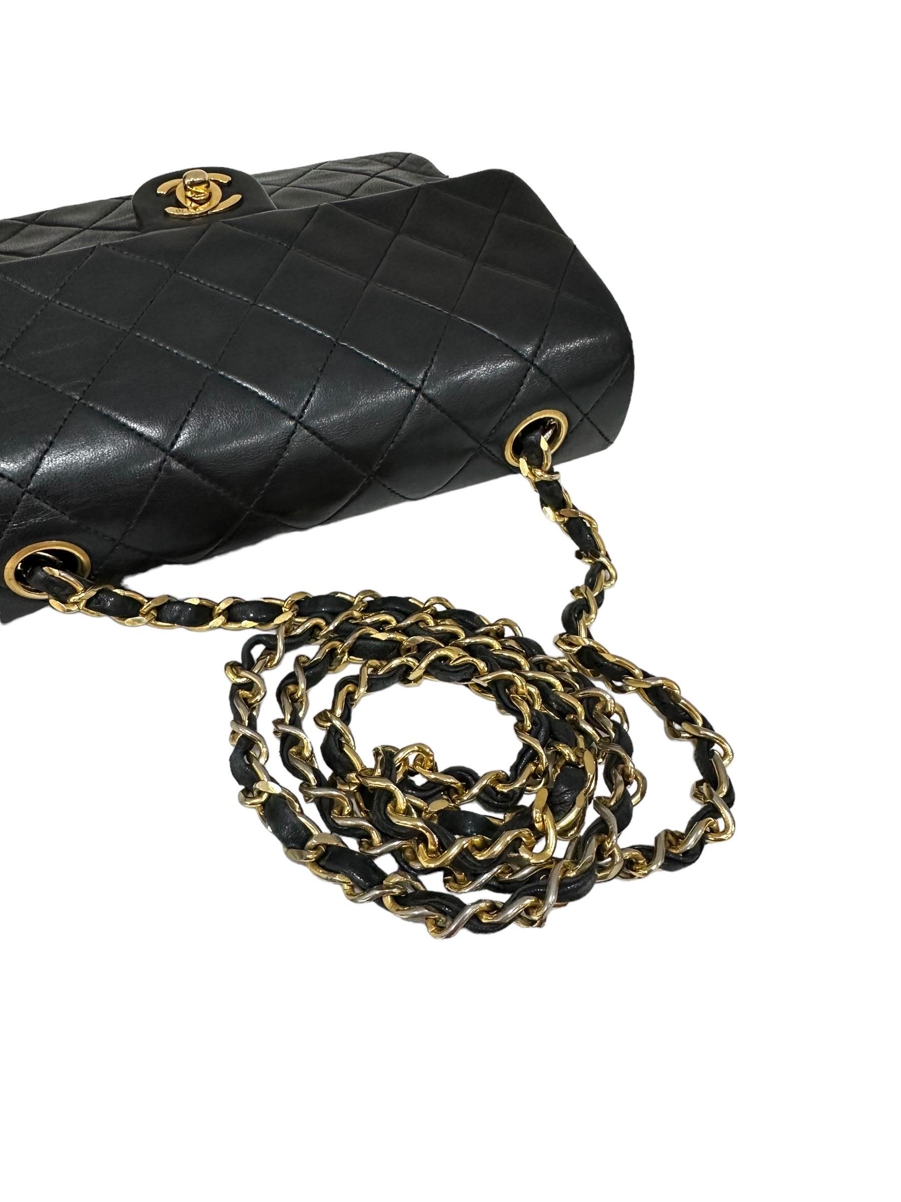 90’ Chanel Timeless Mini Flap Nera Borsa a tracolla For Sale 6