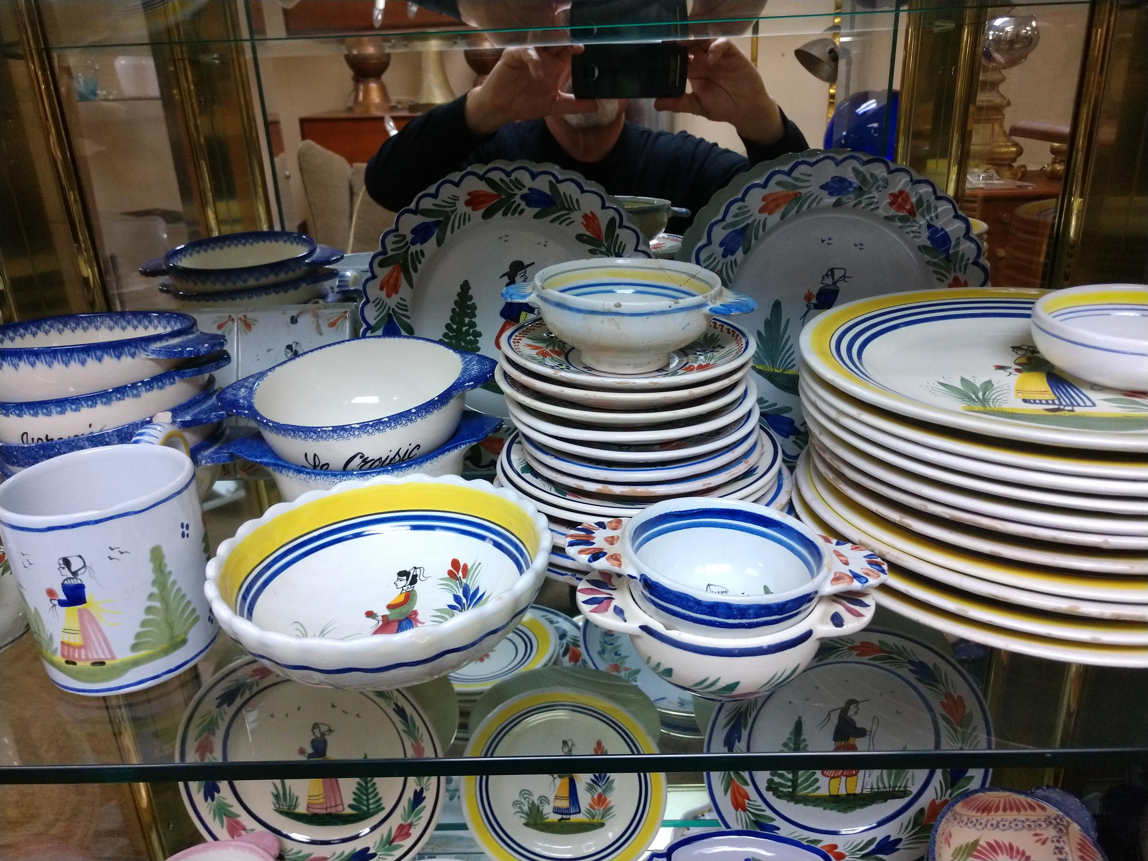 90+ Collection of Quimper Faience Antique to 20th Century In Good Condition In Port Jervis, NY