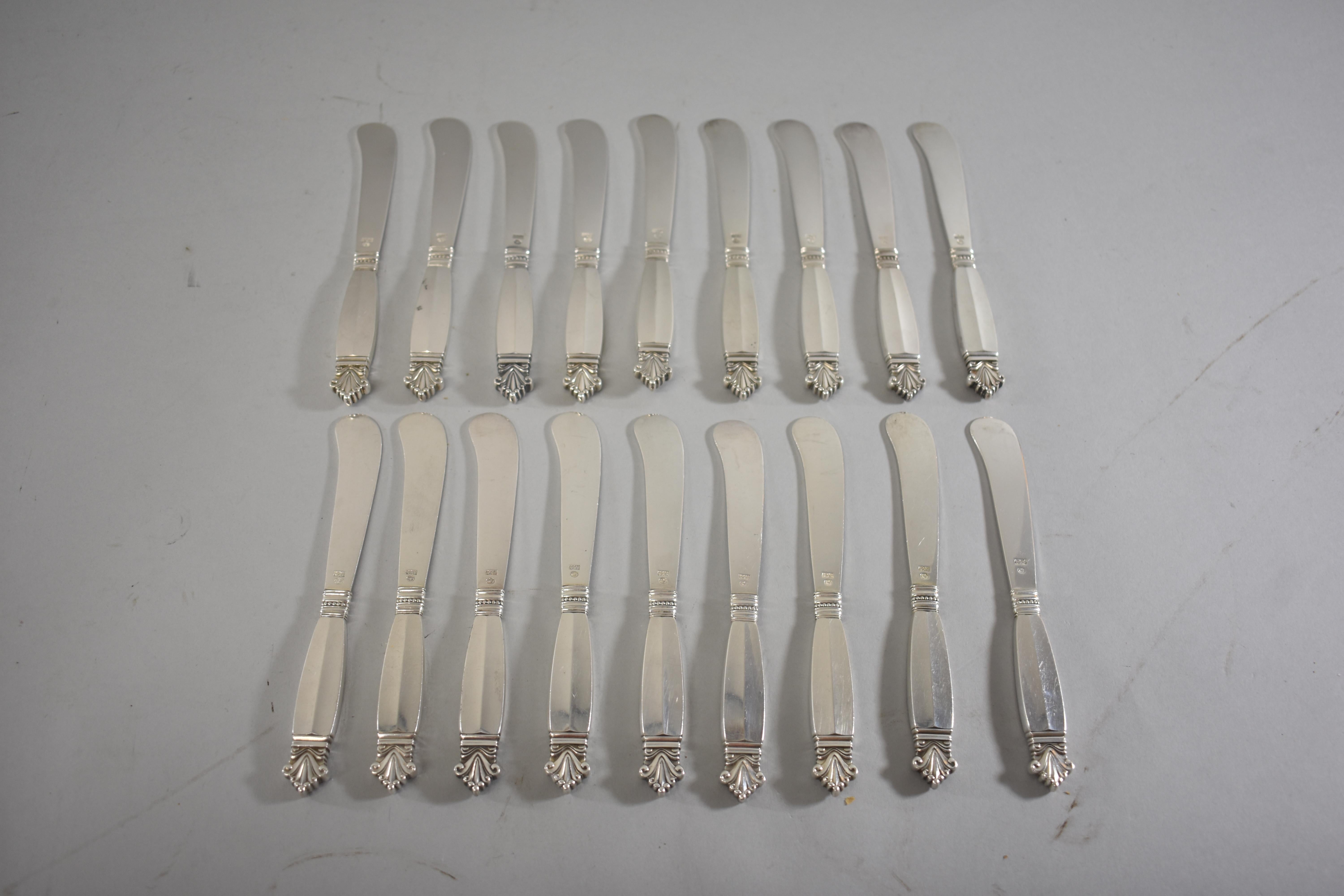 20th Century 107 Piece Sterling Silver Flatware by Georg Jensen Denmark, Acanthus Pattern For Sale