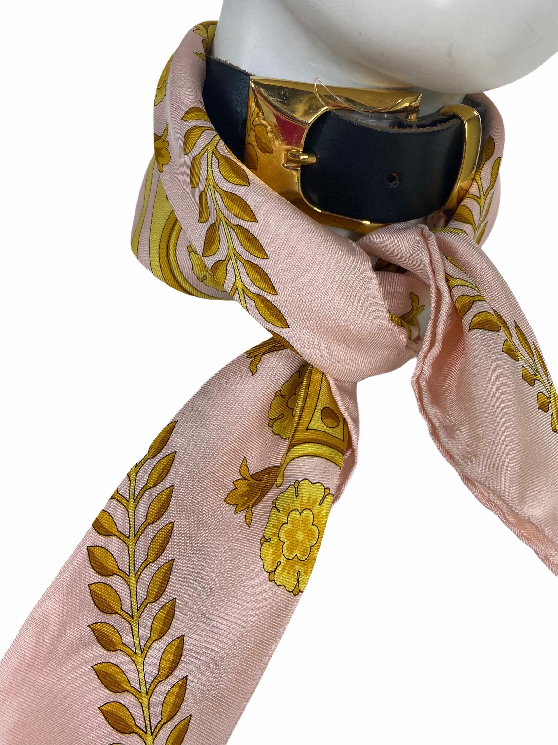 Écharpe en soie avec boucle de ceinture bondage, Vintage Gianni Versace Atelier Barocco, années 1990 Pour femmes en vente
