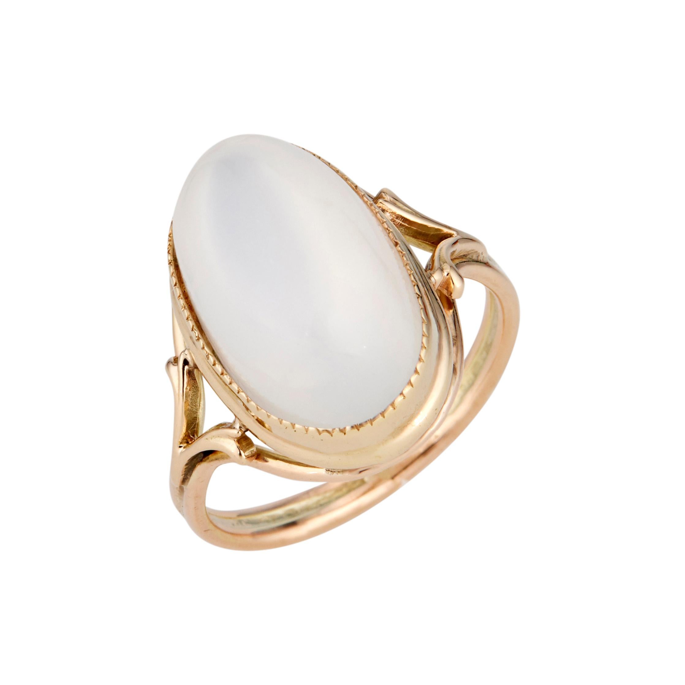 Oval Cut 9.00 Carat Glowing Moonstone Yellow Gold Ring For Sale