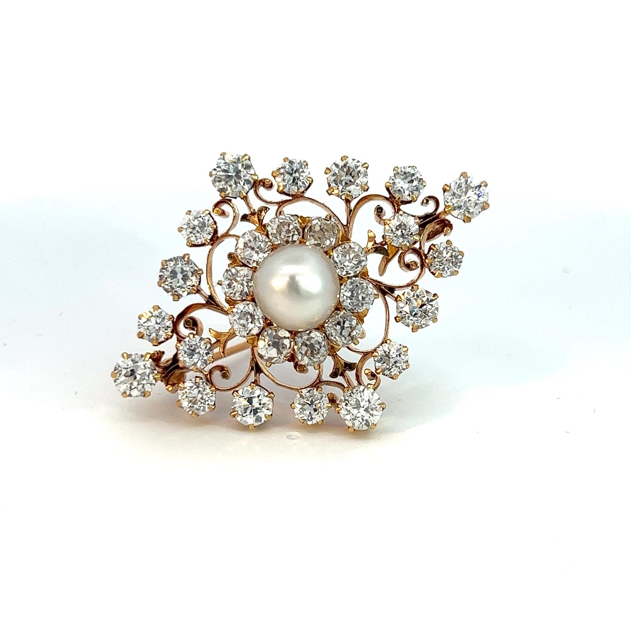 Women's or Men's 9.00 Carat Natural Pearl And Old European Cut Diamond Pin For Sale