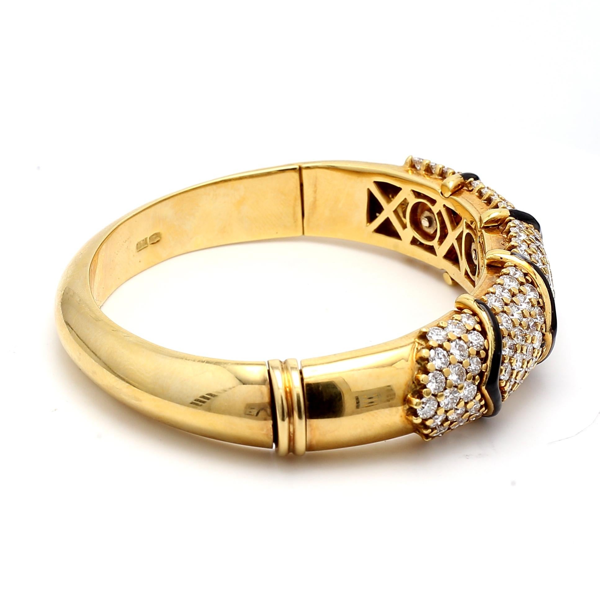 9,00 Carat Round Brilliante Diamond Bracciale in oro giallo 18 carati In condizioni buone in vendita a New York, NY