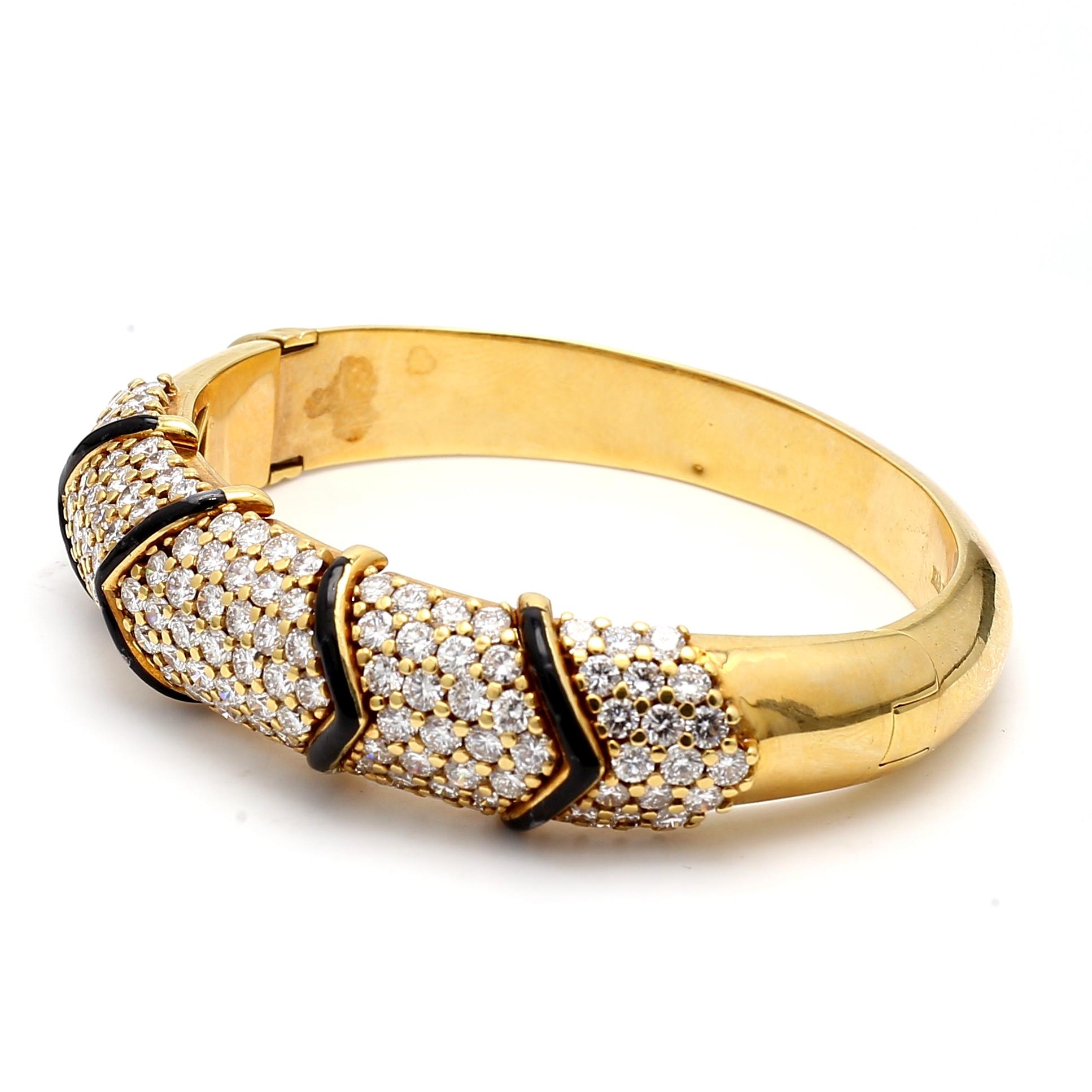 9,00 Carat Round Brilliante Diamond Bracciale in oro giallo 18 carati in vendita 3