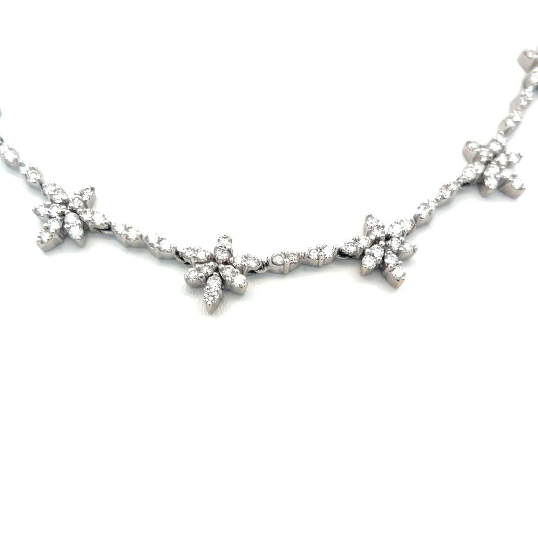 Collier station en or blanc 18 carats avec diamants ronds brillants H VS de 9,00 carats en vente 1