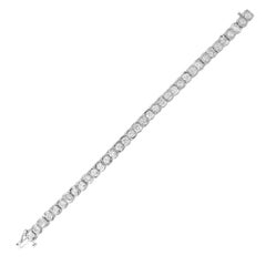 9.00 Karat Runder Diamant Scharnierarmband aus Weißgold