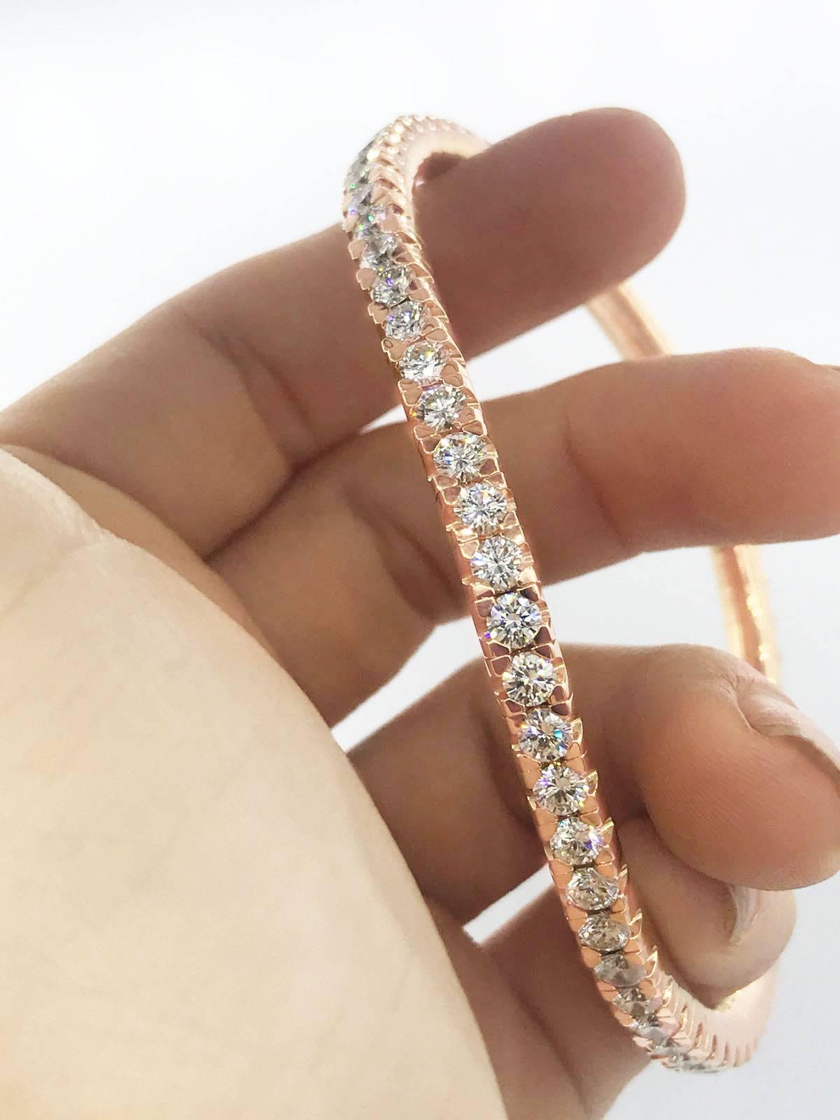 Modern Emilio Jewelry 9 Carat Diamond Stretchable Bangle in 18 Karat Rose Gold