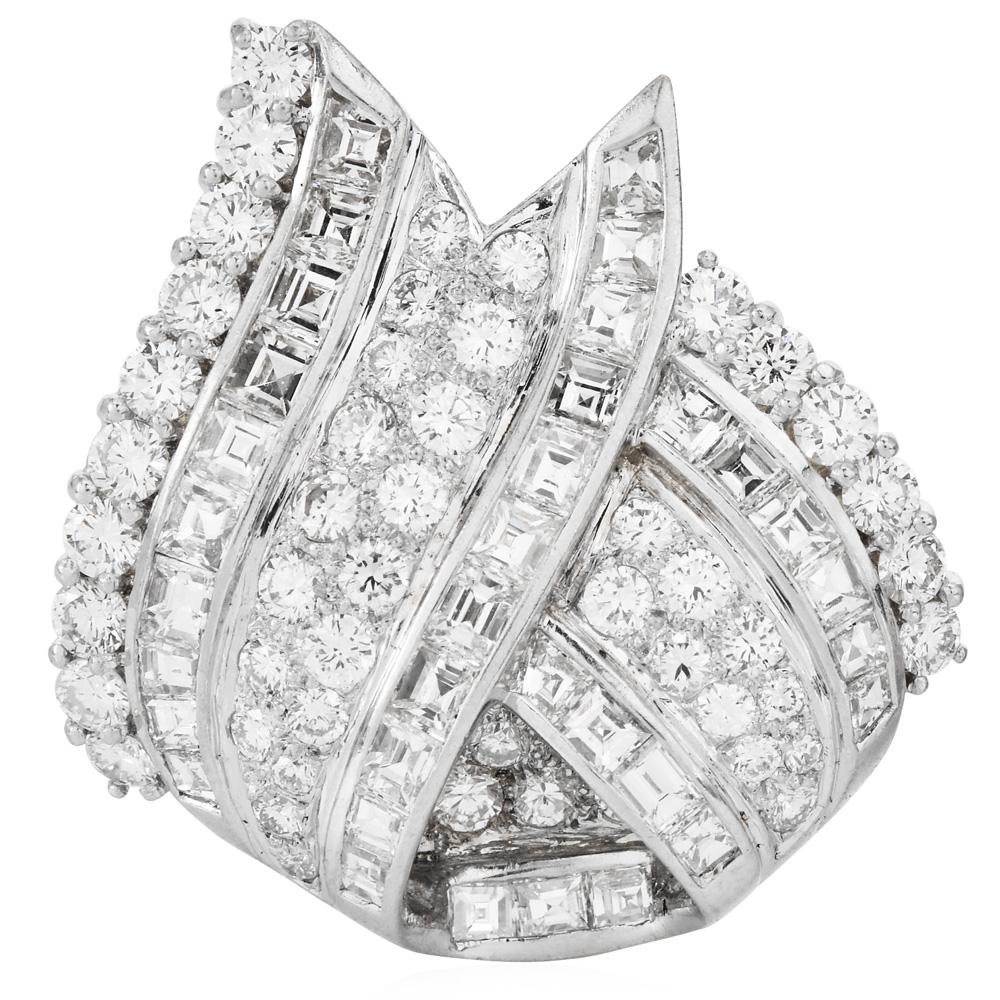 Moderne  9,00 carats naturel  Boucles d'oreilles en or 18K avec rubans et diamants Foldes en vente