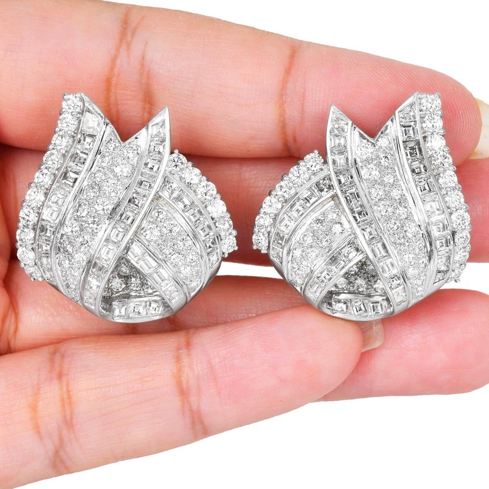 Women's  9.00 Carats Natural  Diamond 18K Gold Ribbon Fold Statement Earrings For Sale