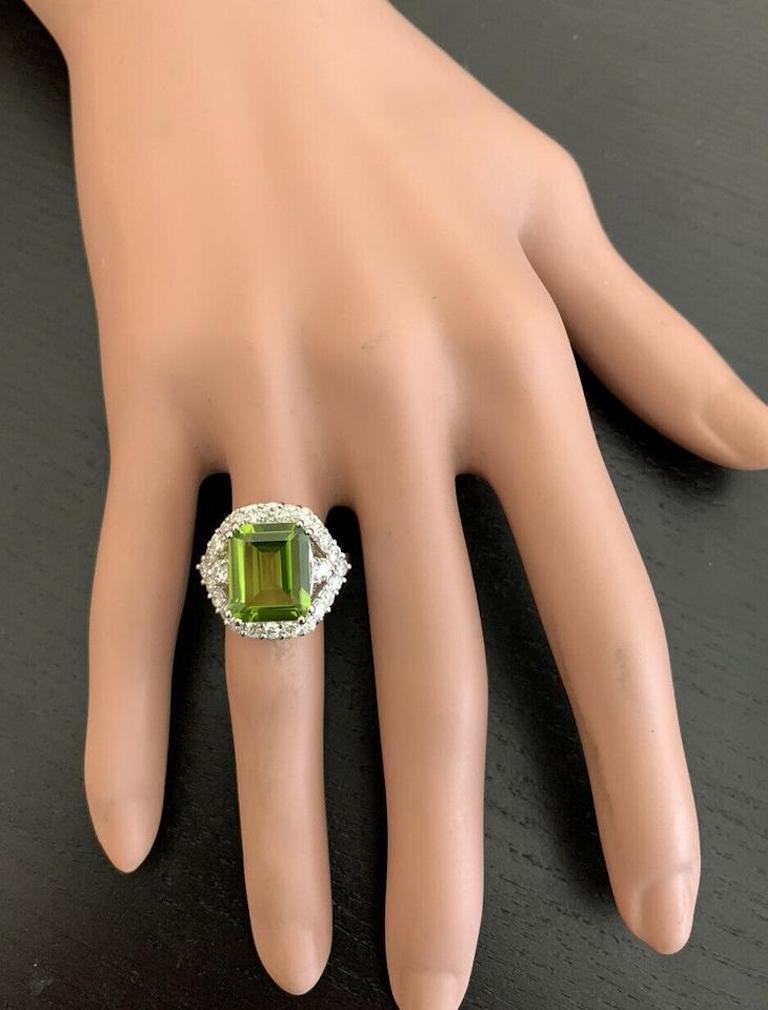 9.00 Carat Natural Peridot and Diamond 14 Karat Solid White Gold Ring For Sale 1
