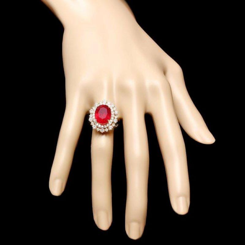 9.00 Carats Natural Red Ruby and Diamond 14K Solid Yellow Gold Ring In New Condition For Sale In Los Angeles, CA