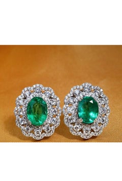 9.00 Cts Zambian Emeralds & 3.50 Cts Diamonds 18k Earrings