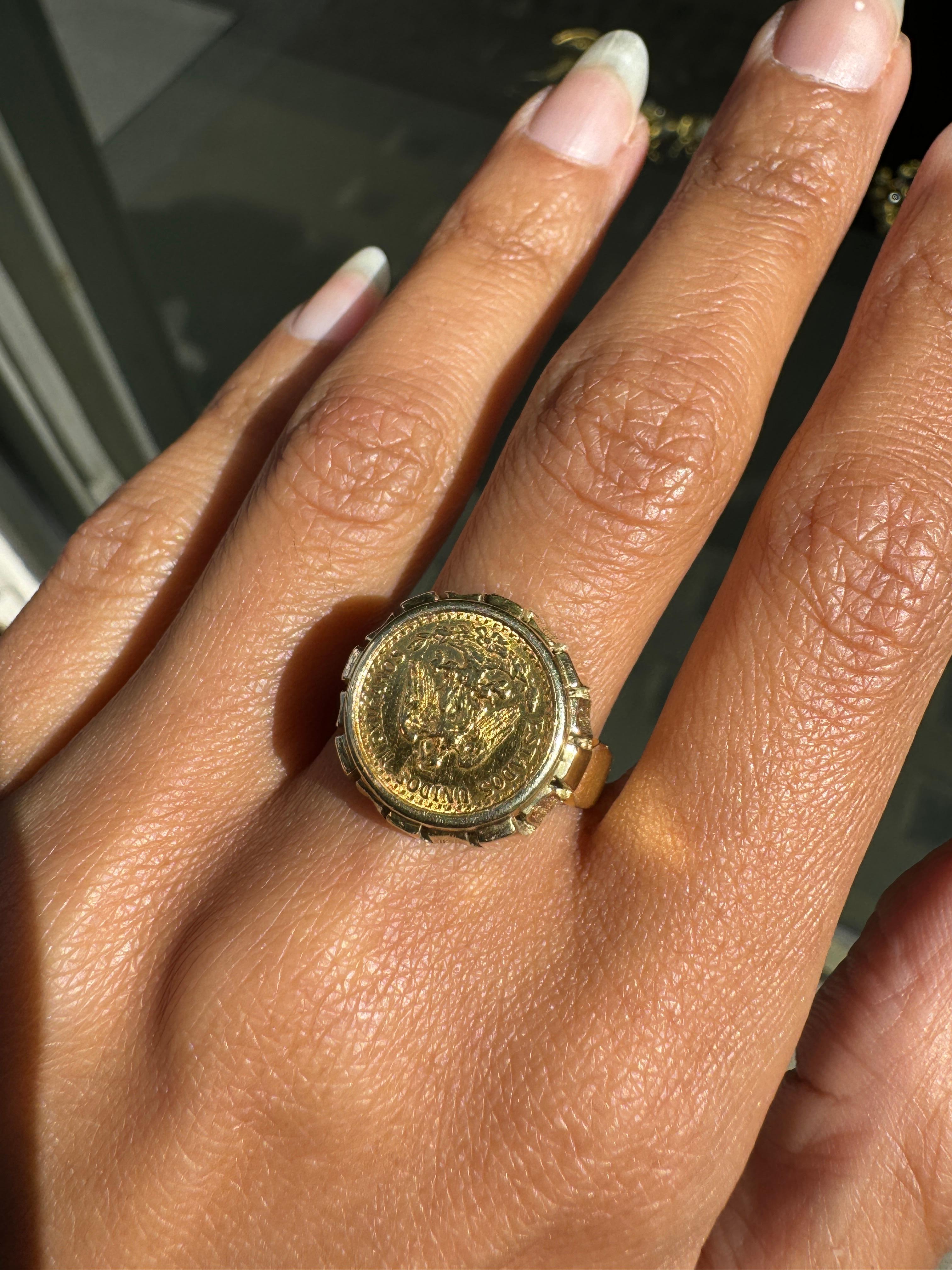 Anello da uomo con moneta messicana da 900 Dos Pesos in oro giallo da 14 carati in vendita 1
