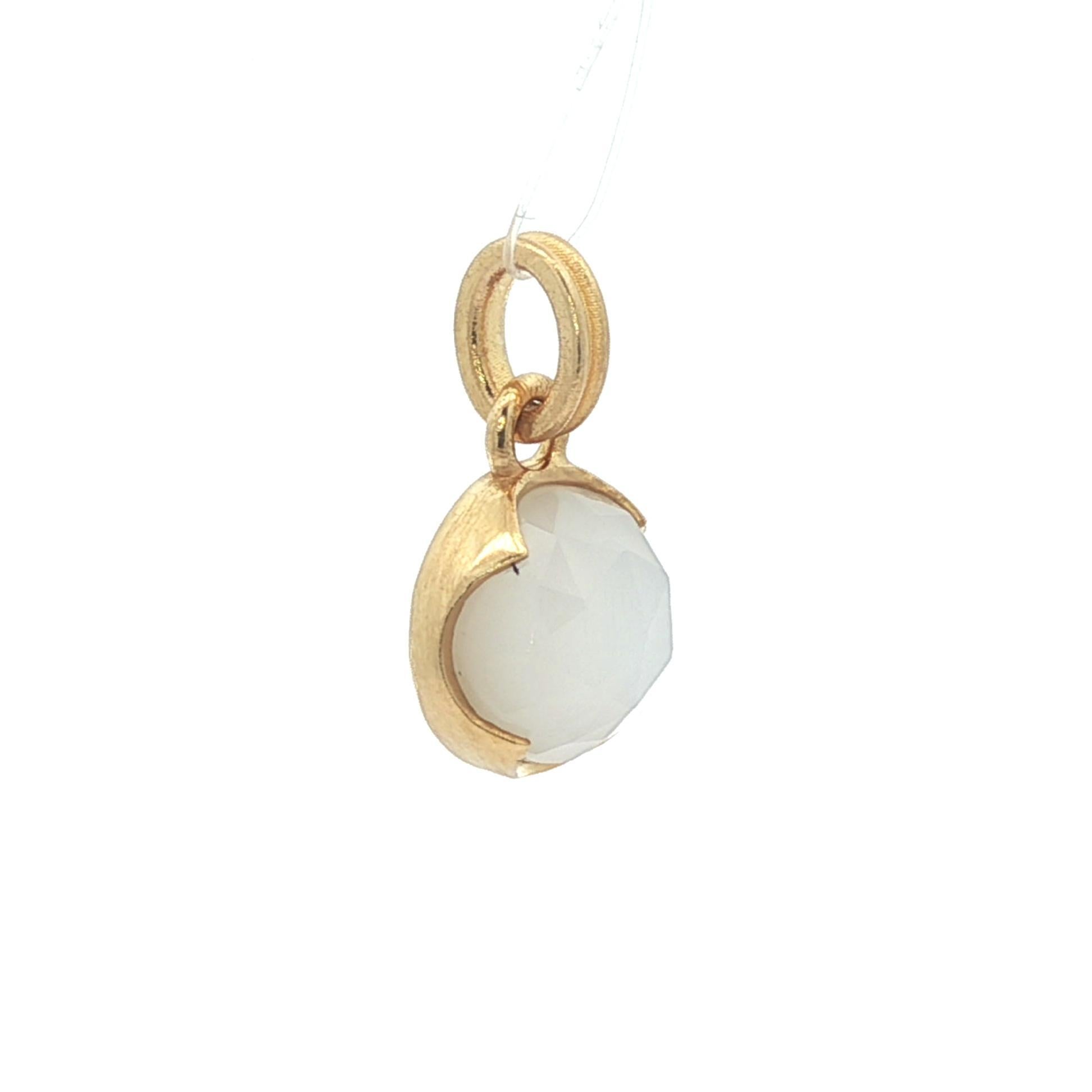 .900 Pendentif en or jaune à haute teneur en or à facettes pour pierres de lune solitaires Pour femmes en vente