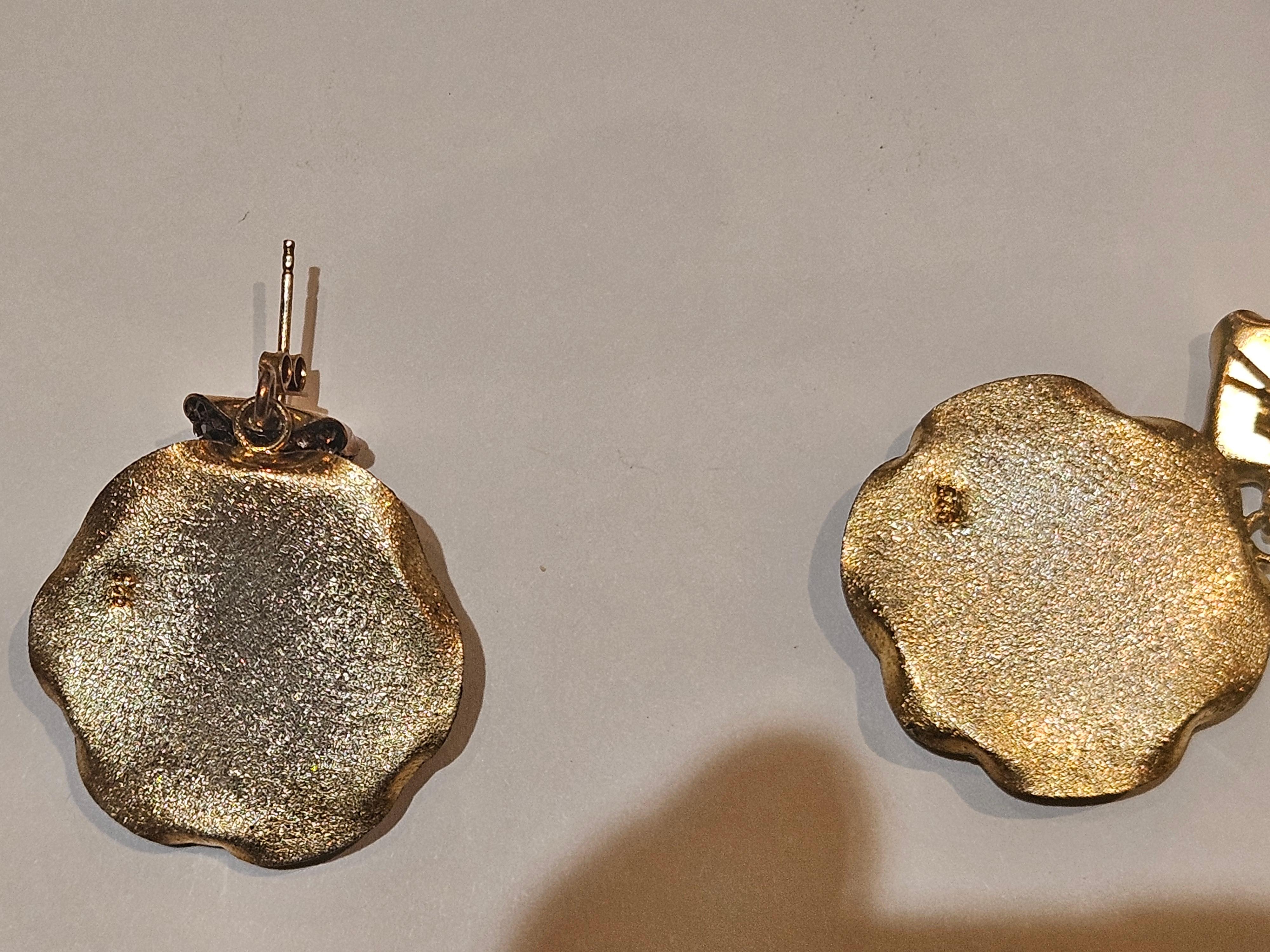 900 $ Important Boucles d'oreilles pendantes en or vermeil 18KT Druzy Rough Sapphire Neuf - En vente à New York, NY