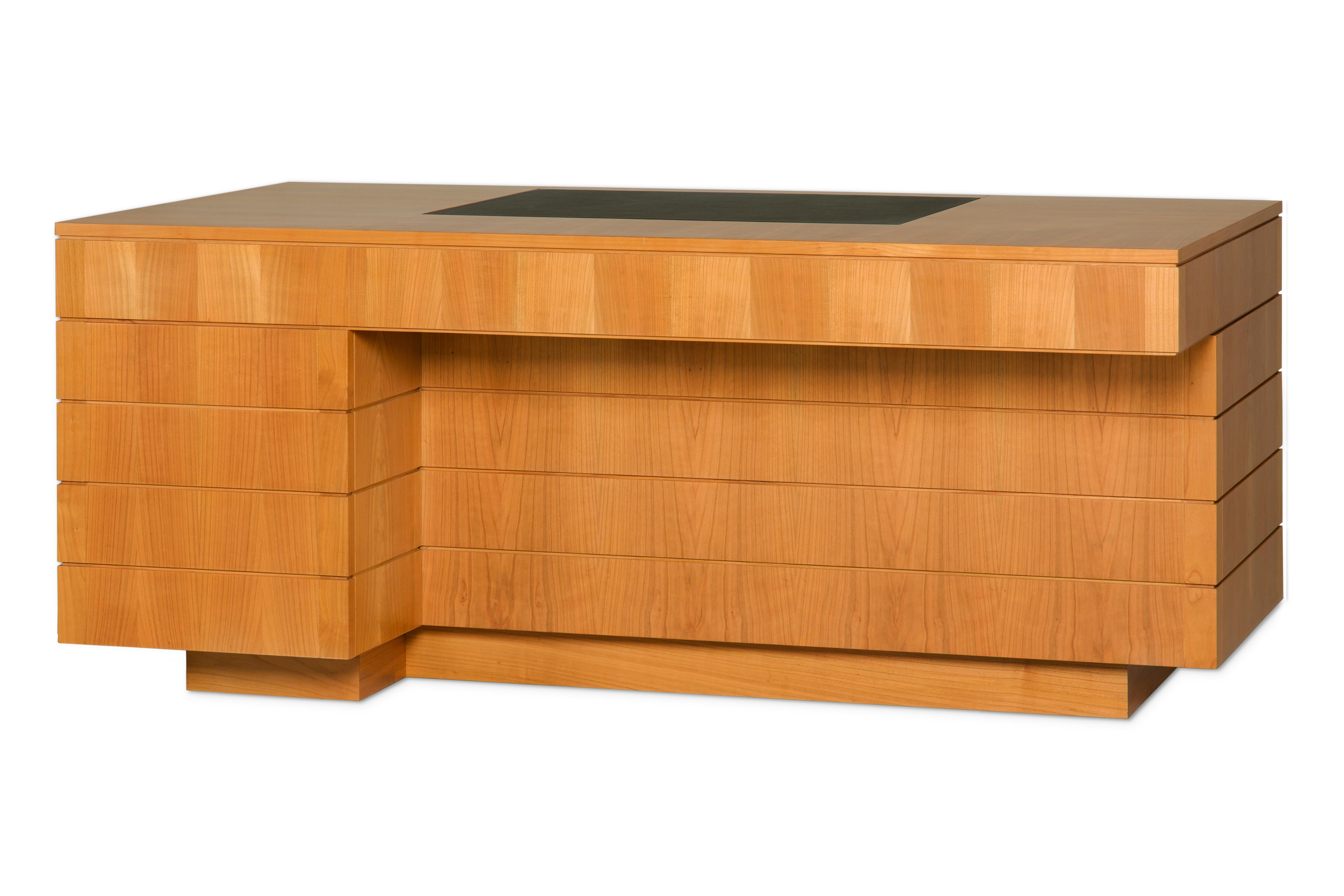 Schreibtisch aus Holz im Stil von900 aus Kirschbaumholz mit Lederplatte und Schubladen, von Morelato 6