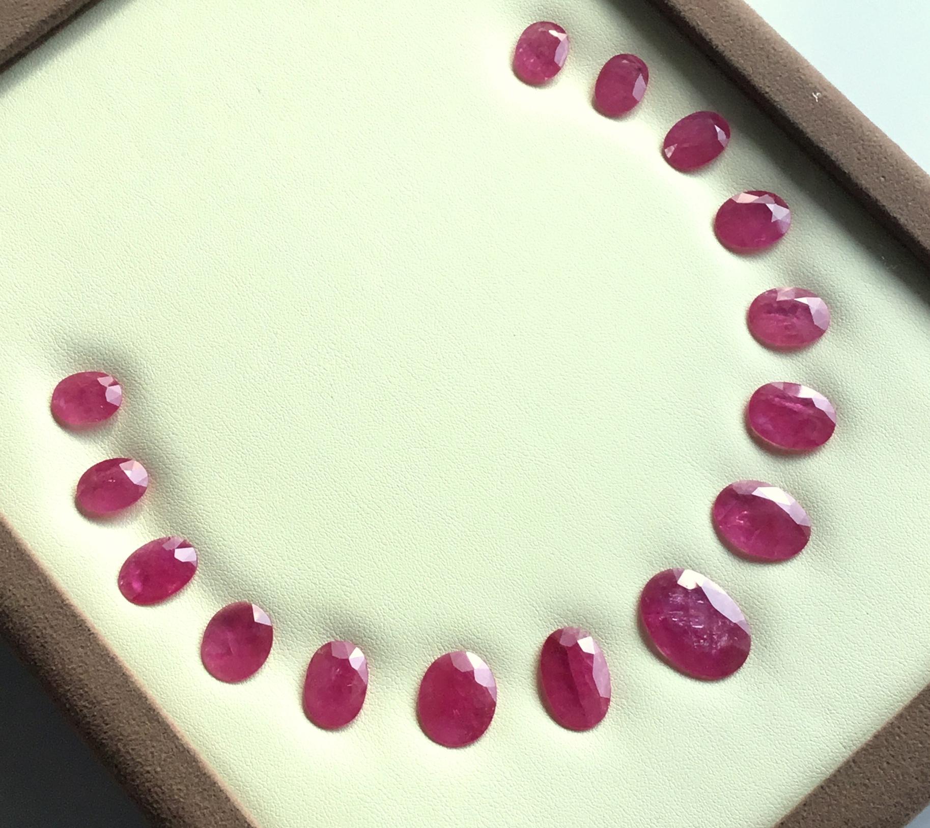 90.05 Carats Ruby Mozambique Oval Faceted Cut stone Layout Heated Natural Gem Neuf - En vente à Jaipur, RJ