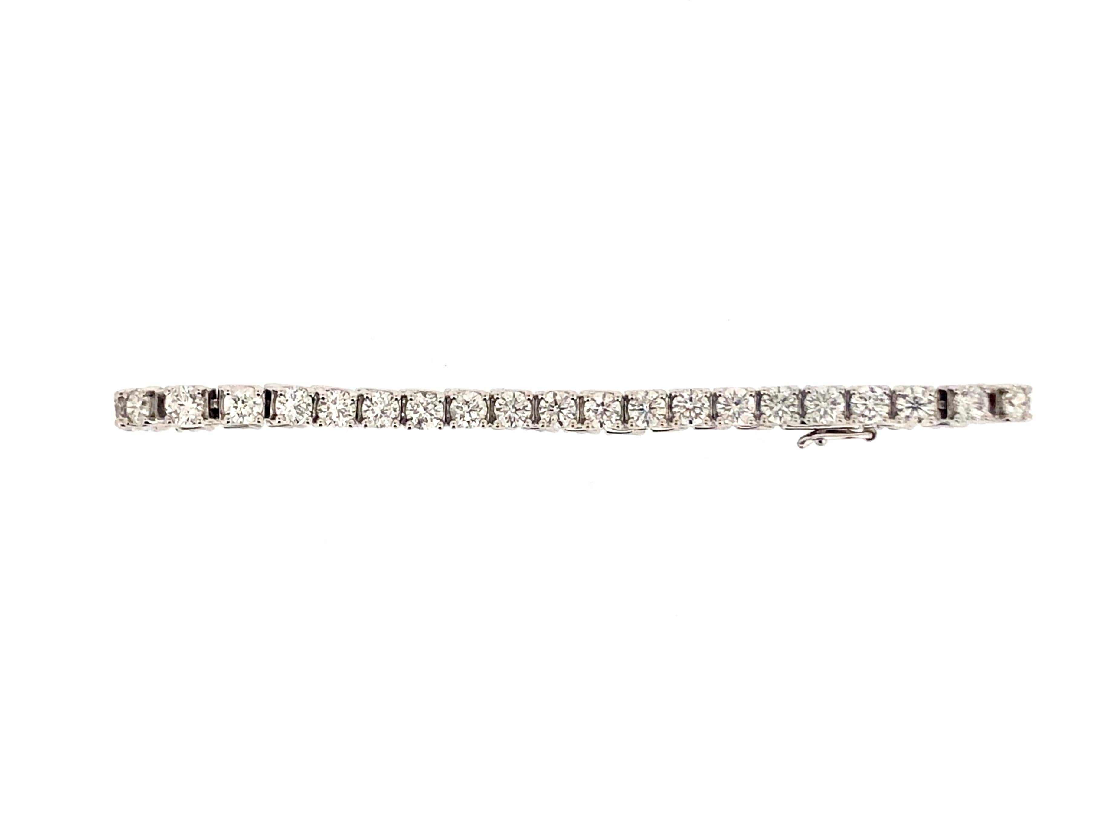 Women's 9.00 Carat Diamond Line Bracelet 18 Carat White Gold For Sale