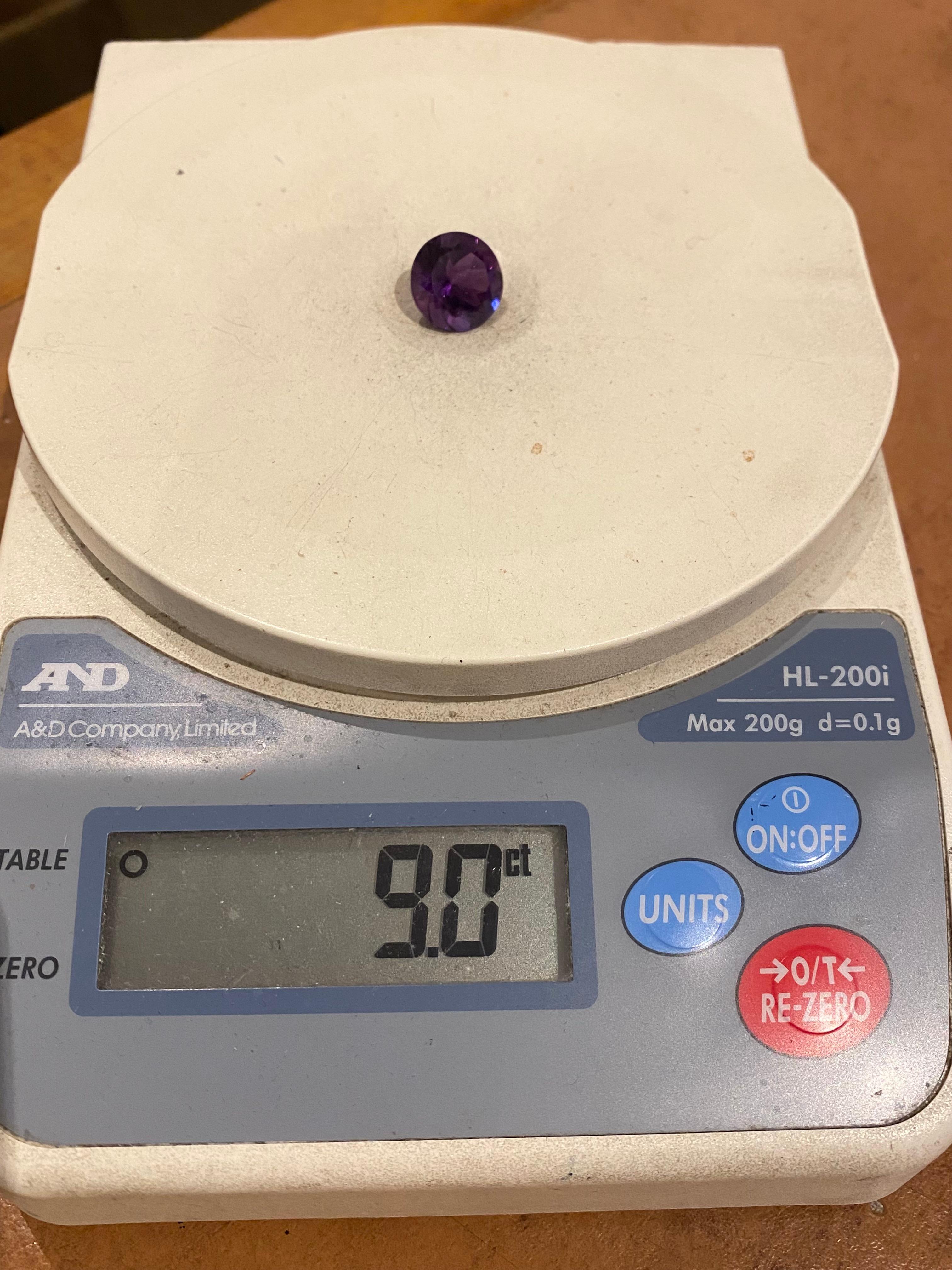 9.00ct Natural Brazilian Round Loose Amethyst (14mm) of Royal Purple Colour For Sale 1