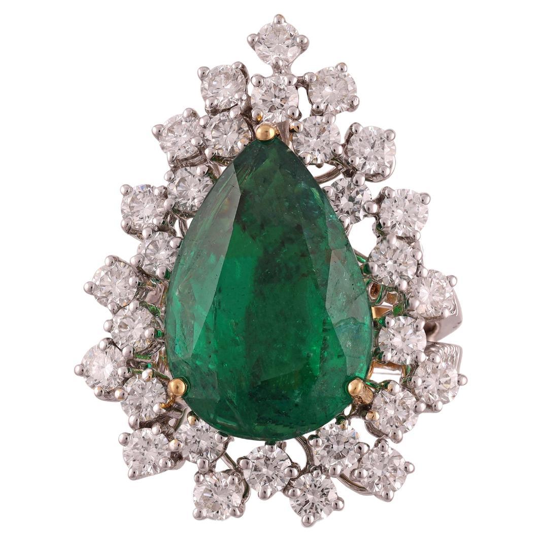 9.01 Carat Clear Zambian Emerald & Diamond Cluster Ring & Pendant in 18K Gold For Sale